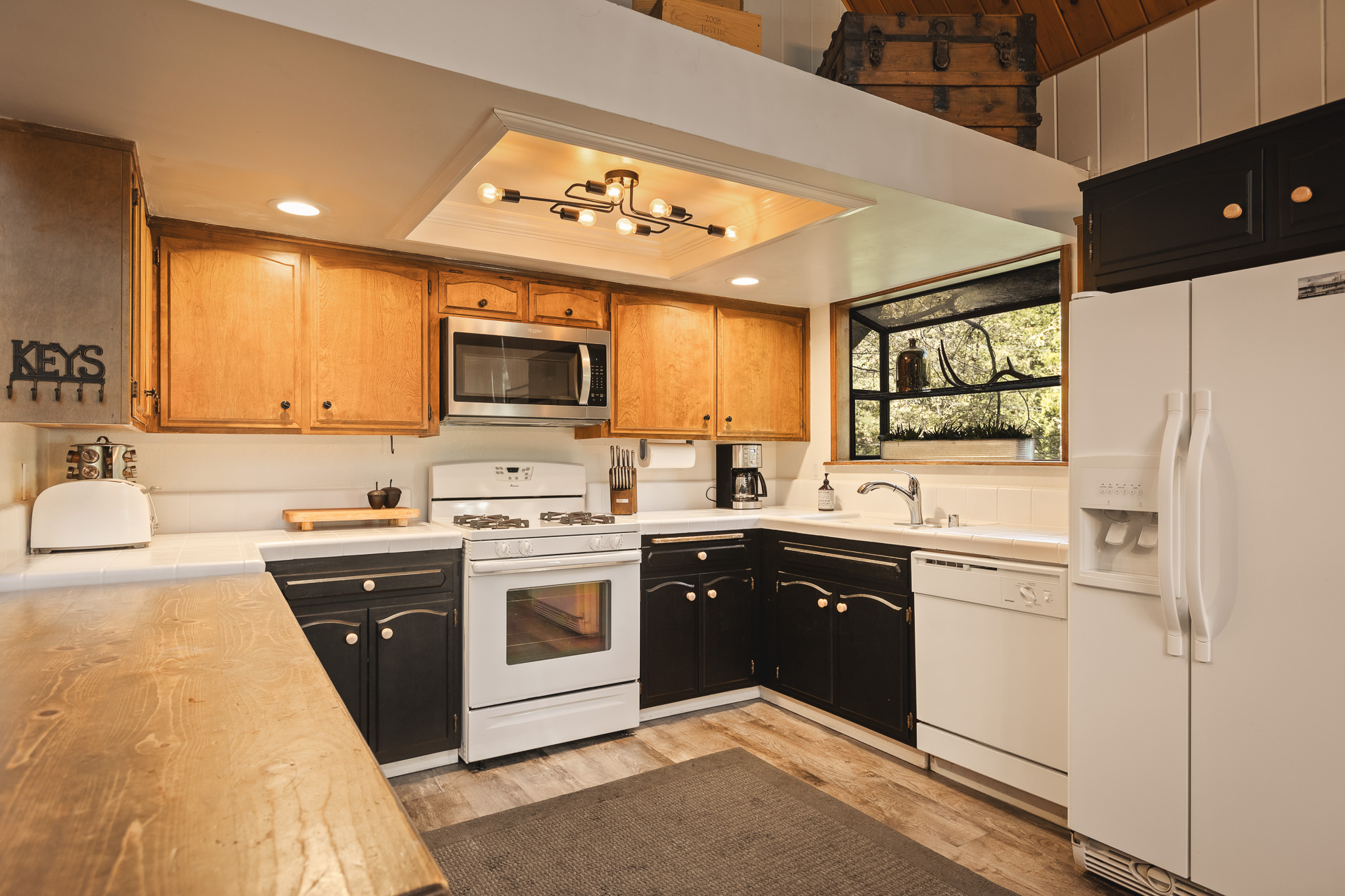  27332 Pinewood Drive, Lake Arrowhead, CA 92352 - 物件實景