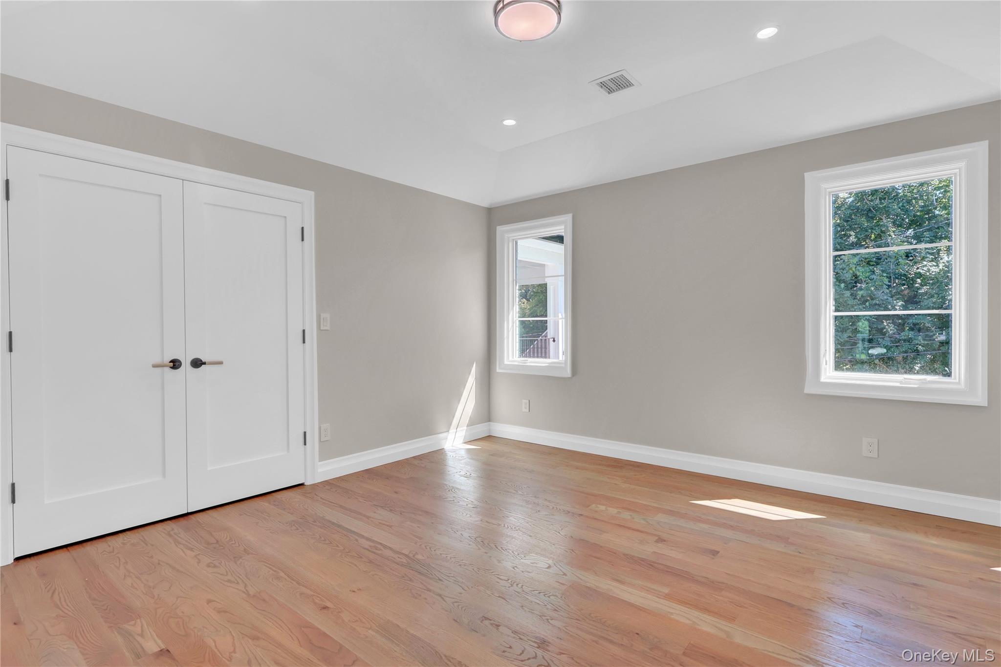  25 Hemlock Lane, Roslyn Heights, NY, 11577 - 物件實景