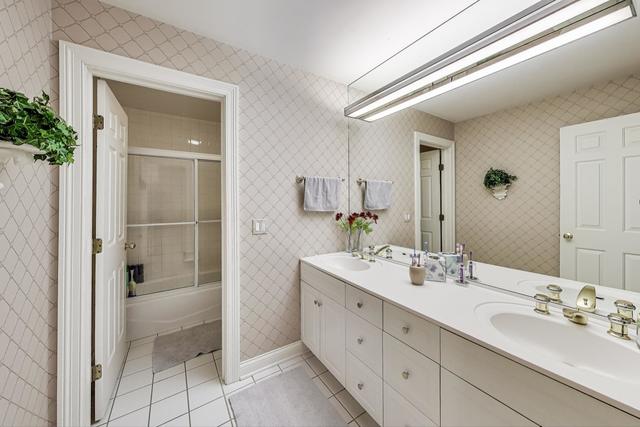 Dundee, Illinois, 60118, United States, 4 Bedrooms Bedrooms, ,5 BathroomsBathrooms,Residential,For Sale,1977469