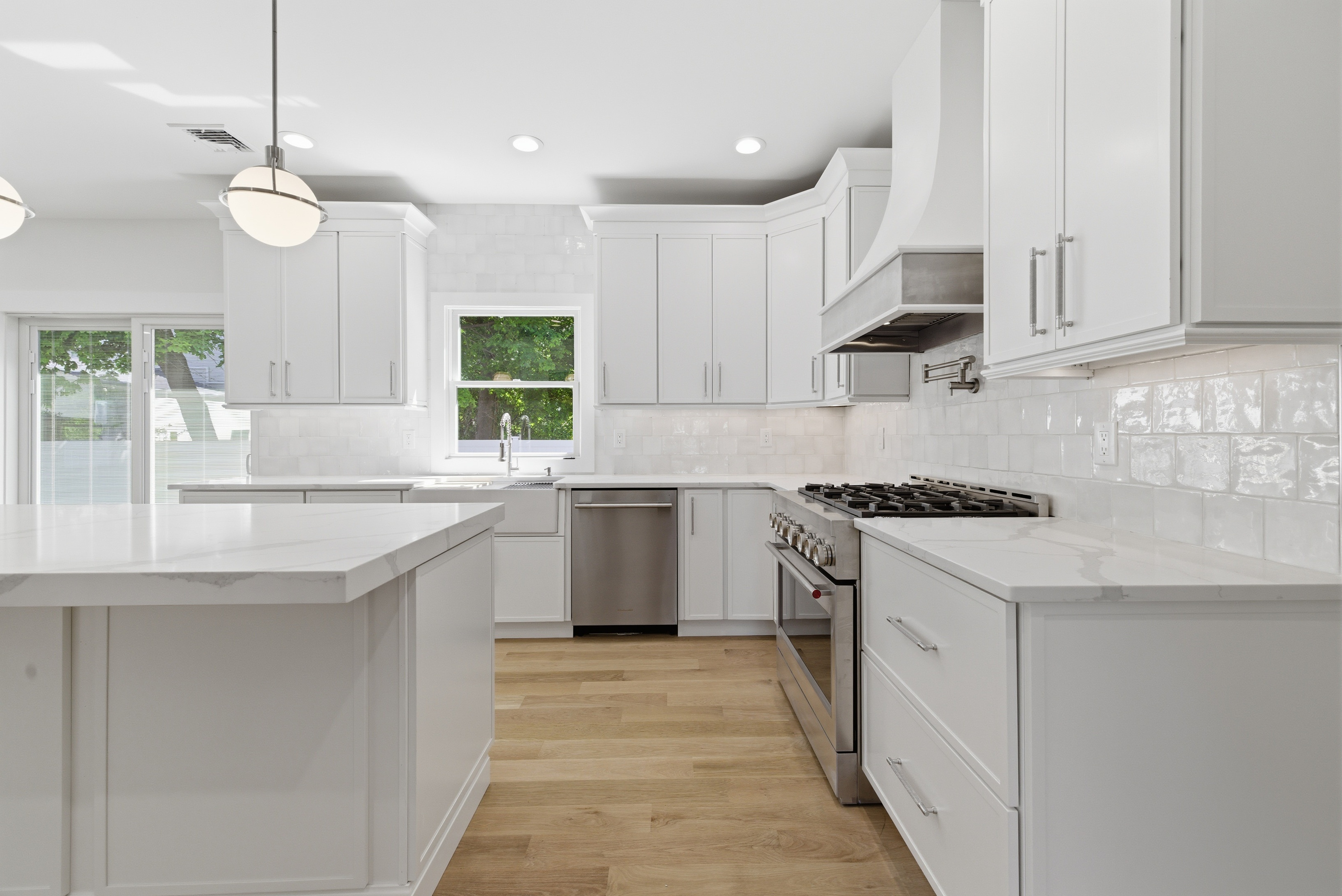  8 Van Cott Place, North Bellmore, NY, 11710 - 物件實景