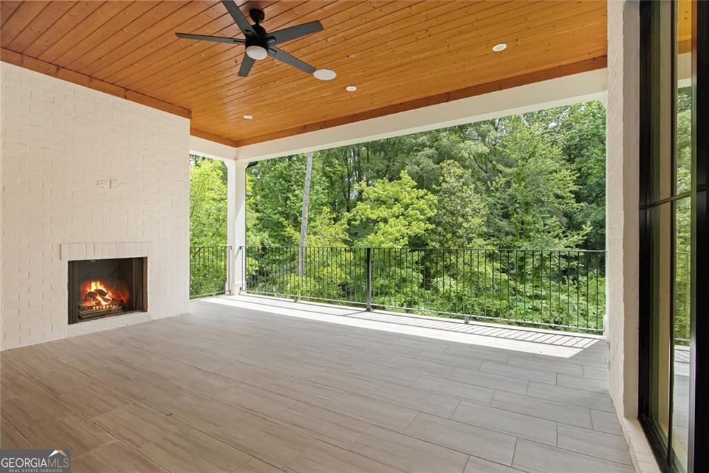 Atlanta, Georgia, 30342, United States, 6 Bedrooms Bedrooms, ,8 BathroomsBathrooms,Residential,For Sale,1858918