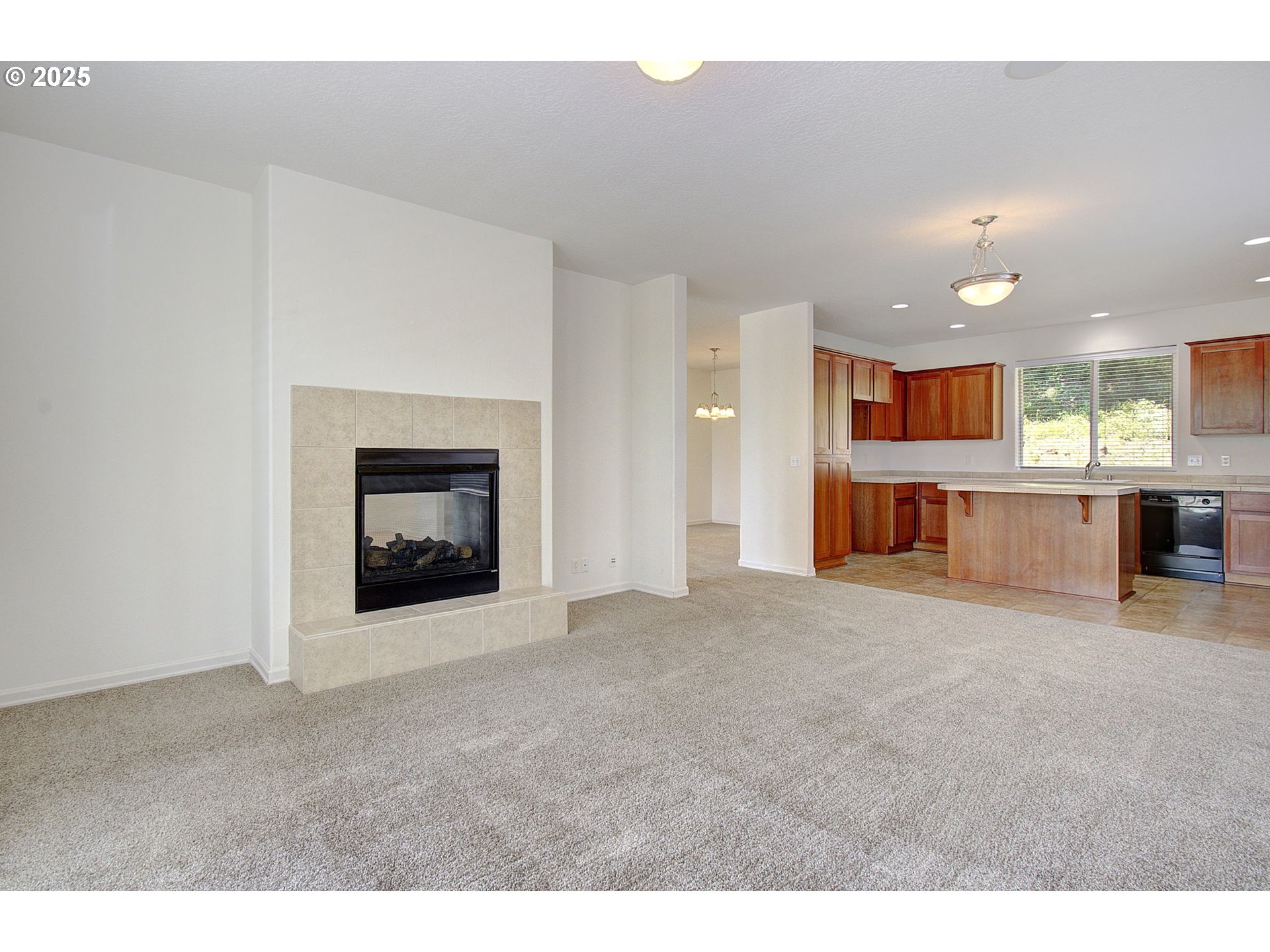 Washougal, Washington, 98671, United States, 3 Bedrooms Bedrooms, ,2 BathroomsBathrooms,Residential,For Sale,1890933