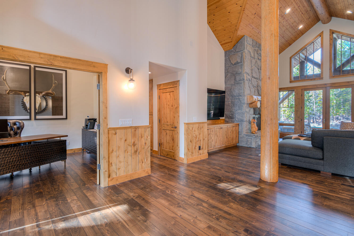 Bend, Oregon, 97707, United States, 4 Bedrooms Bedrooms, ,4 BathroomsBathrooms,Residential,For Sale,2005289