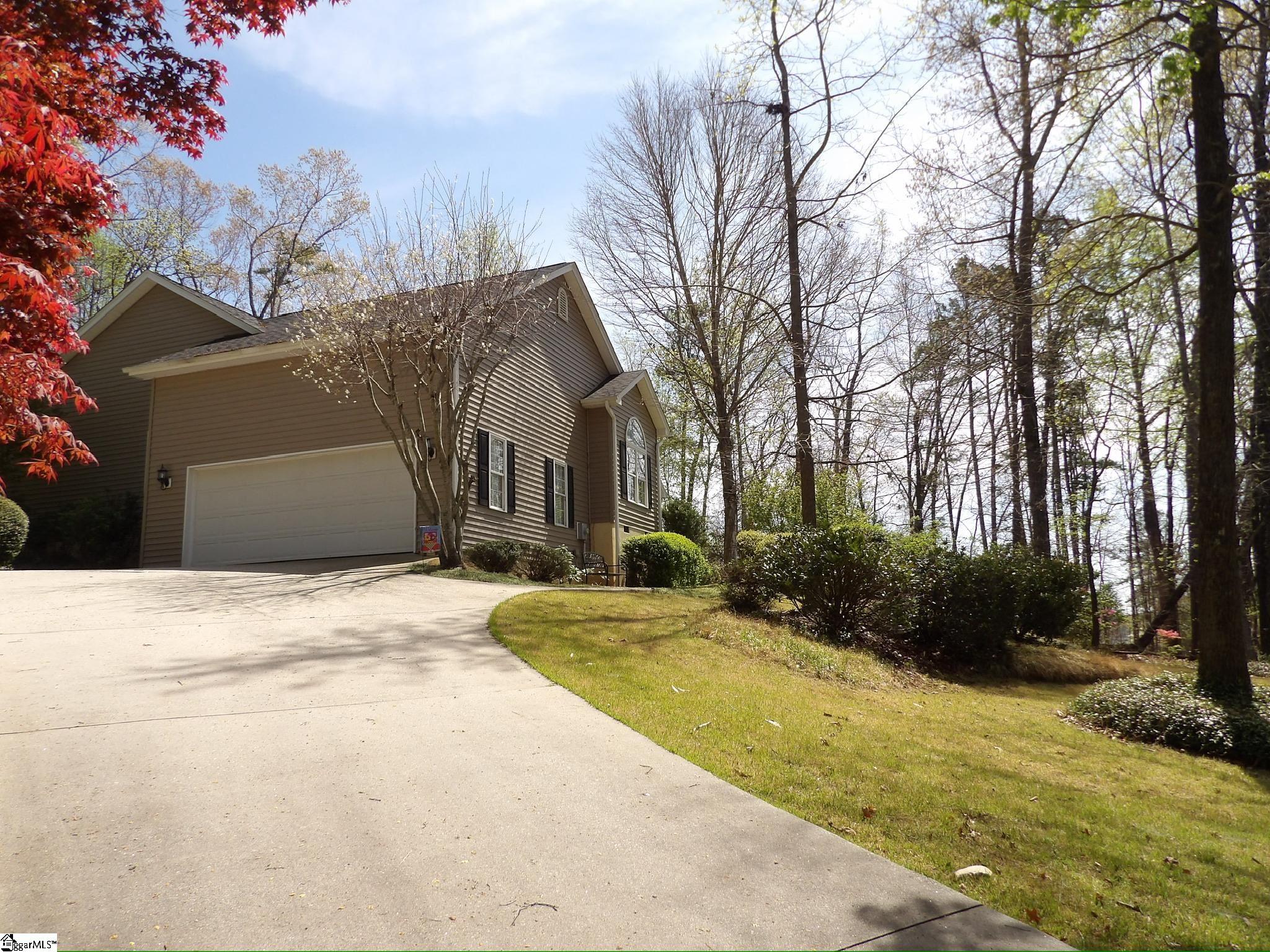 Seneca, South Carolina, 29672, United States, 4 Bedrooms Bedrooms, ,3 BathroomsBathrooms,Residential,For Sale,1927213