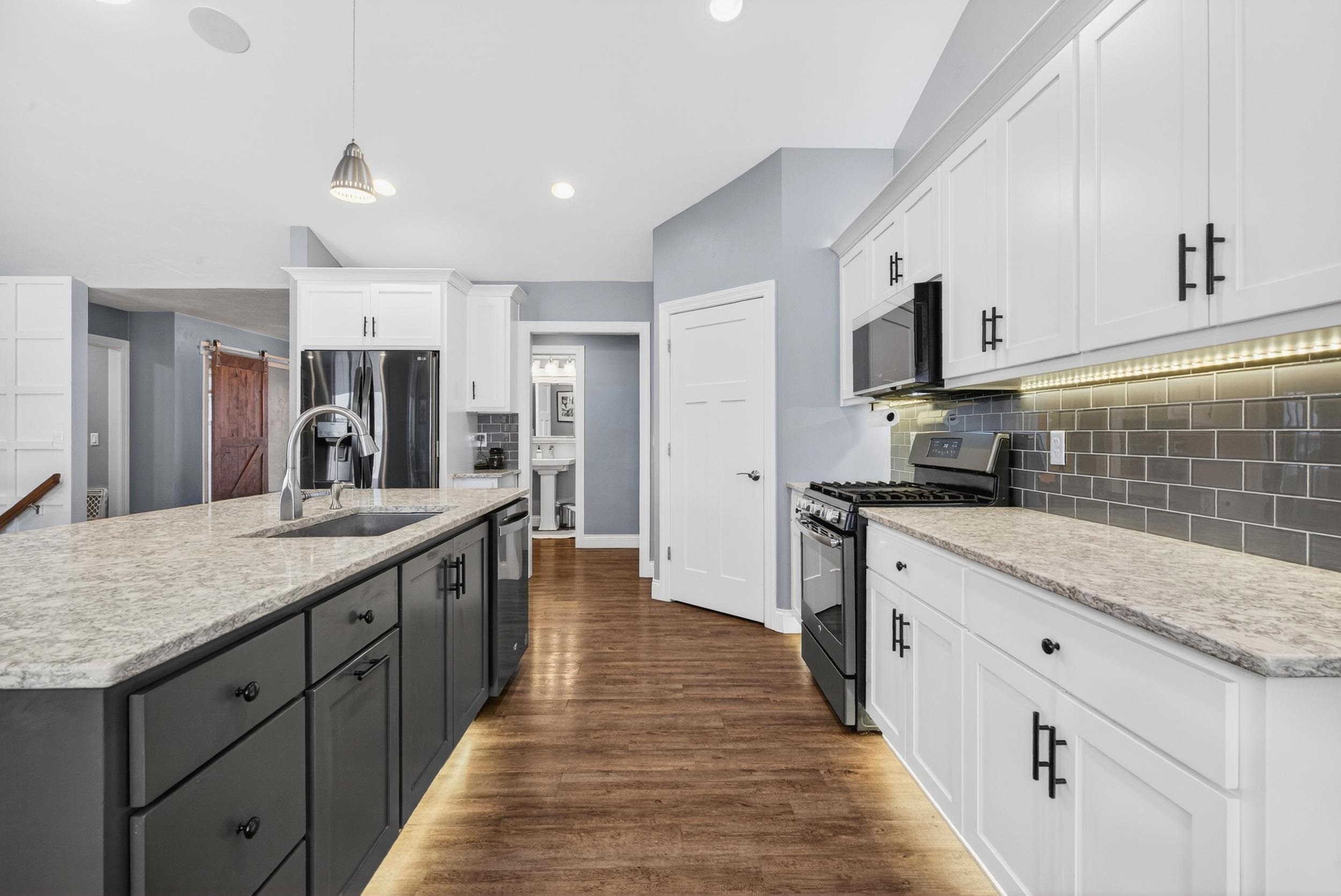 De Pere, Wisconsin, 54115-8472, United States, 4 Bedrooms Bedrooms, ,4 BathroomsBathrooms,Residential,For Sale,2005703