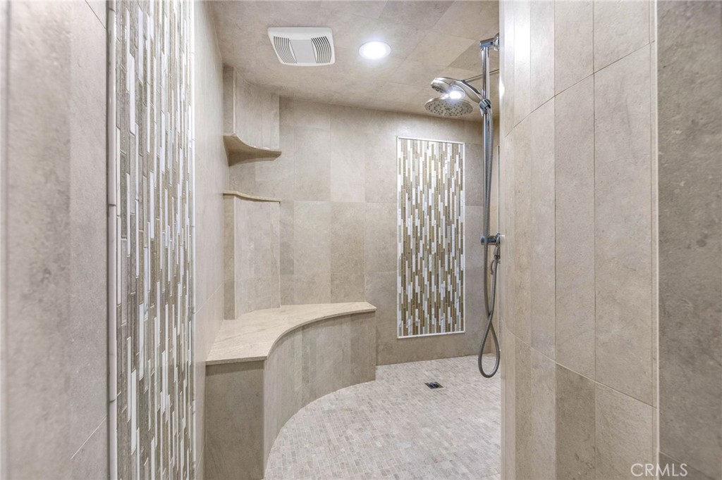 Canyon Lake, California, 92587, United States, 6 Bedrooms Bedrooms, ,5 BathroomsBathrooms,Residential,For Sale,1975311