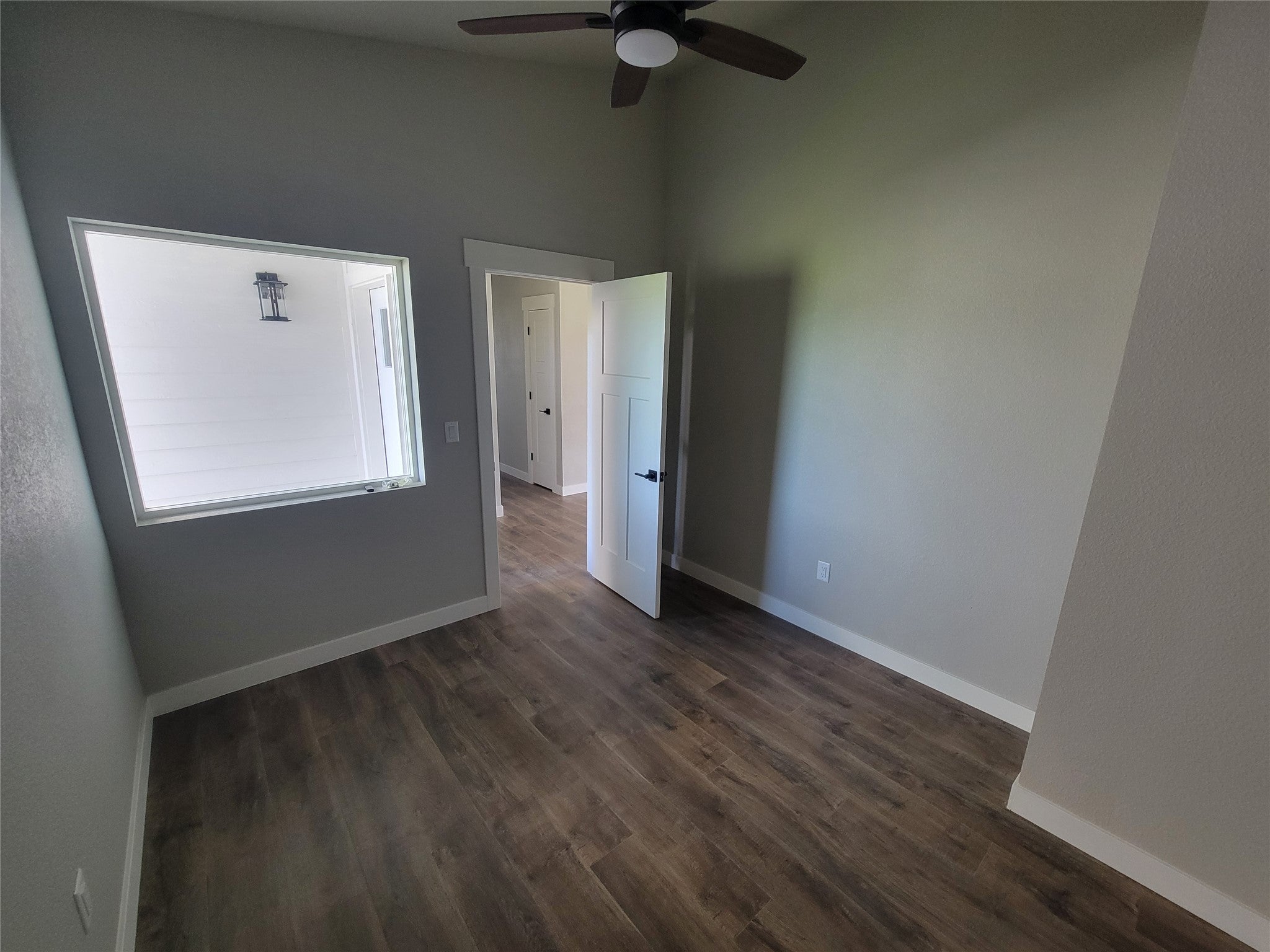 Plains, Montana, 59859, United States, 6 Bedrooms Bedrooms, ,3 BathroomsBathrooms,Residential,For Sale,1866900