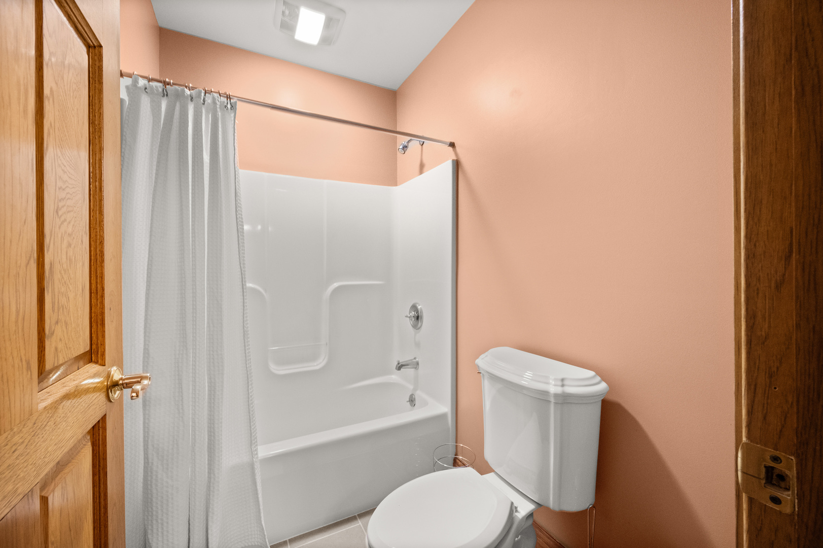 Sycamore, Illinois, 60178, United States, 5 Bedrooms Bedrooms, ,3 BathroomsBathrooms,Residential,For Sale,1904225