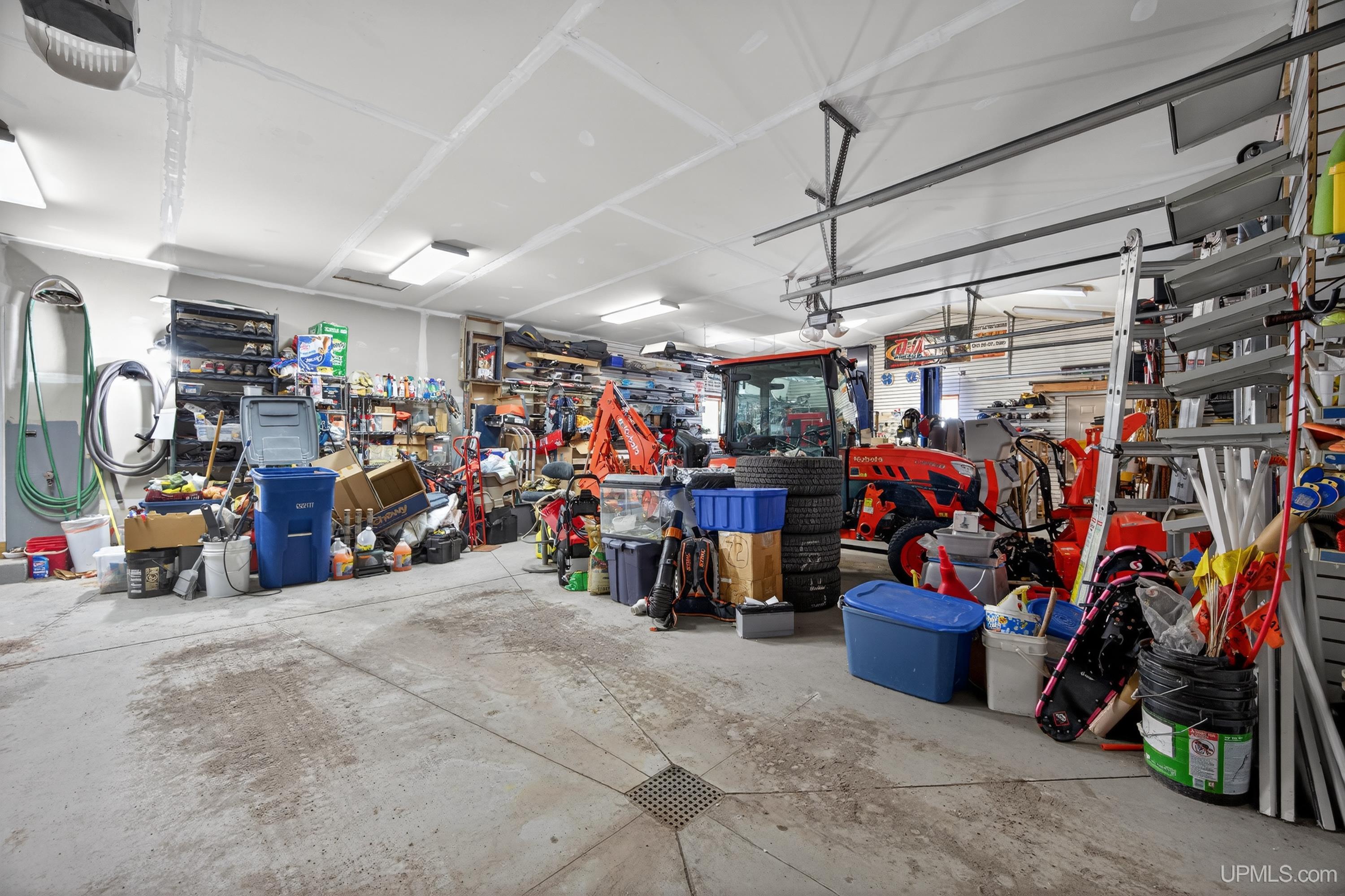 Houghton, Michigan, 49931, United States, 3 Bedrooms Bedrooms, ,4 BathroomsBathrooms,Residential,For Sale,2029605