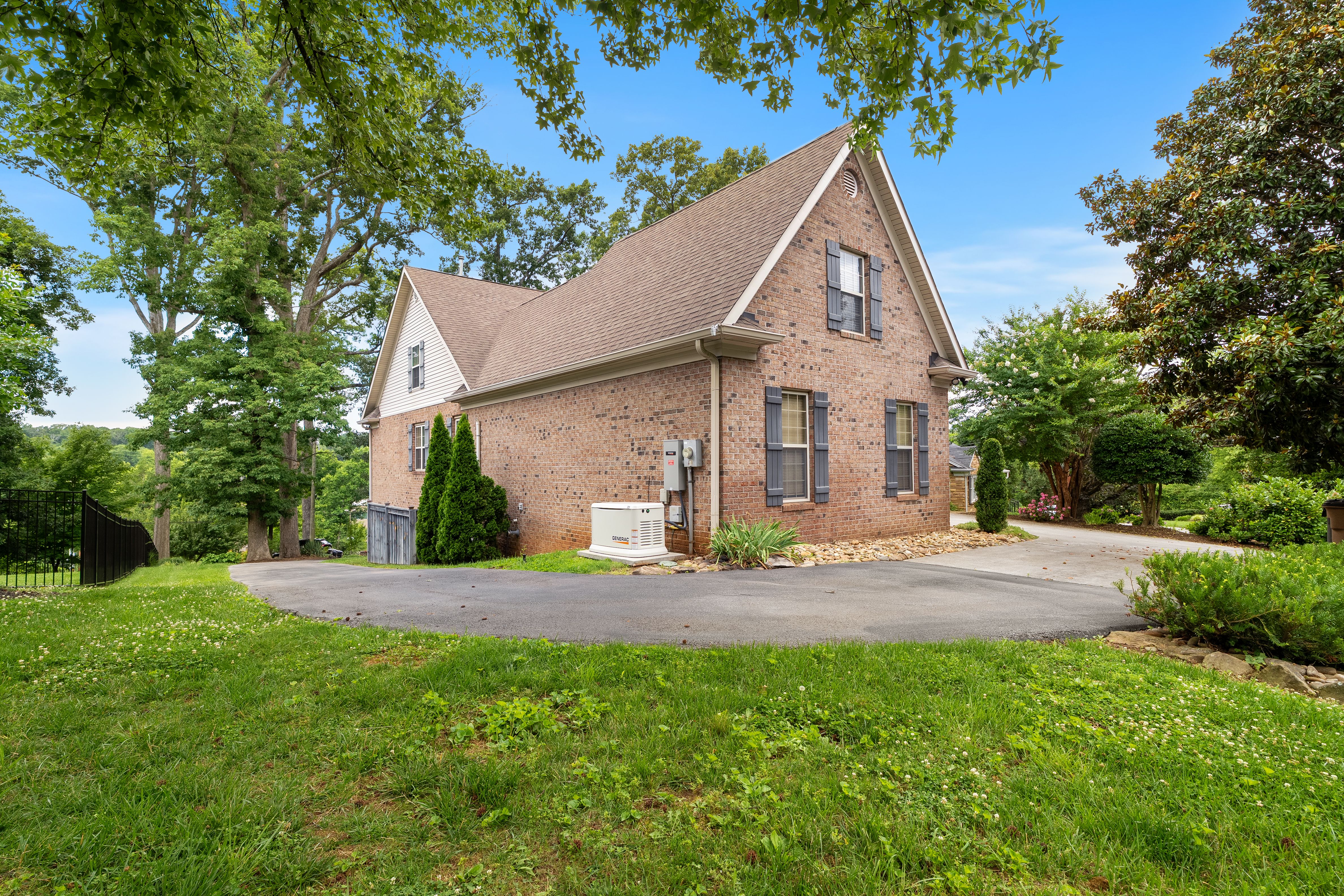  4713 Lyons View Pike, Knoxville, TN 37919 - 物件實景