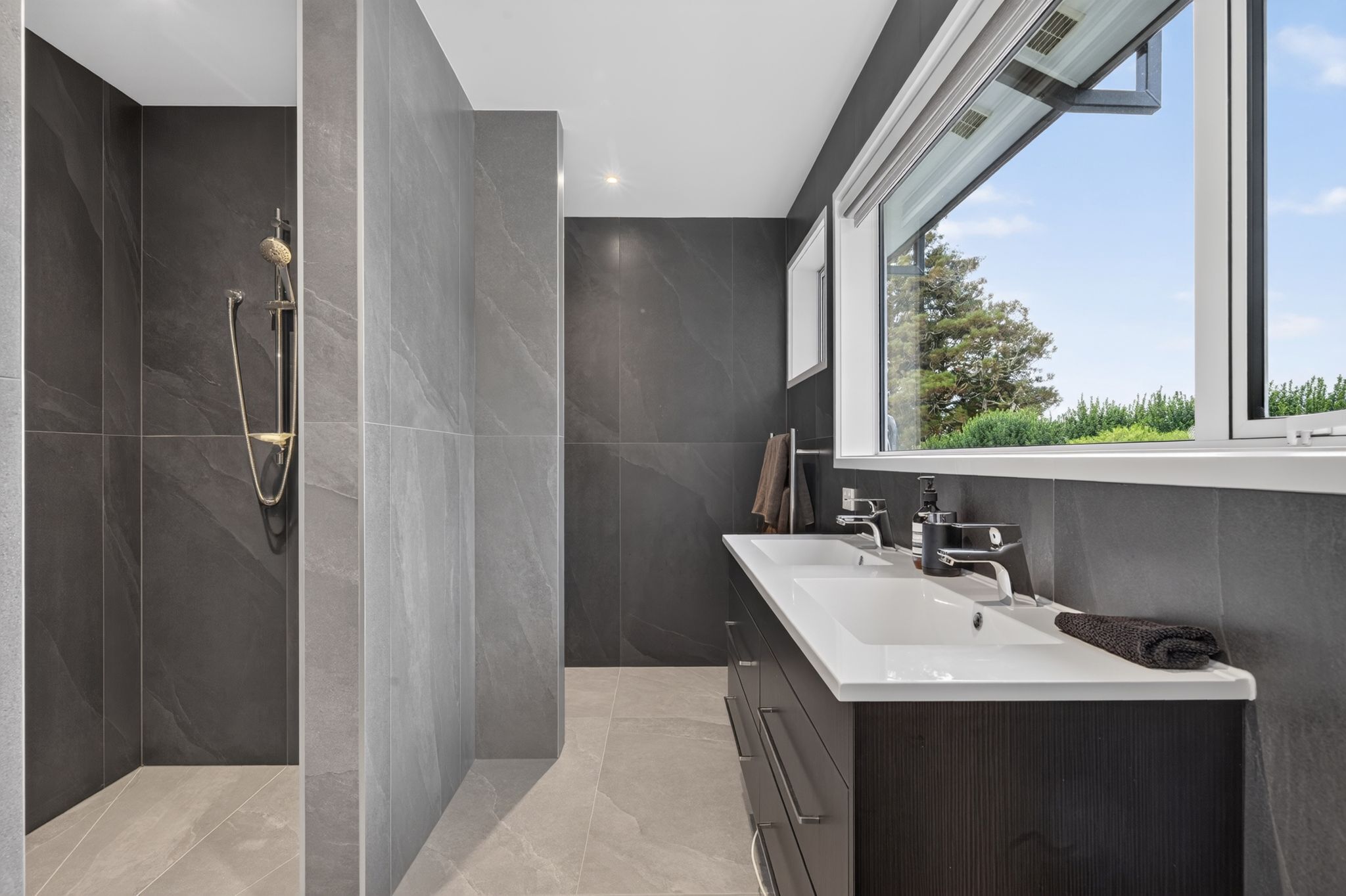  Bespoke in Design, Home and Income Retreat - 物件實景