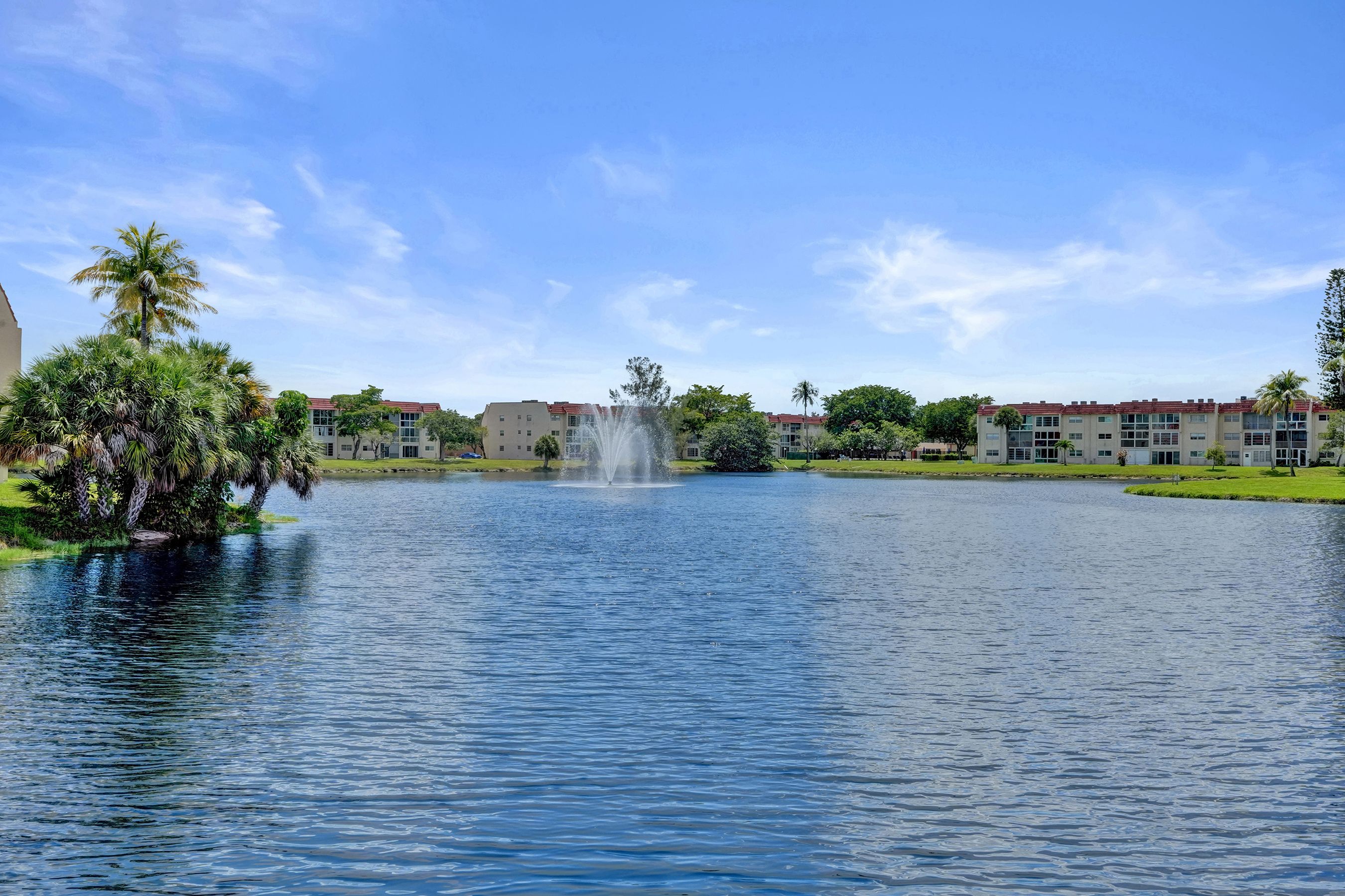  2651 Sunrise Lakes Drive E, Sunrise, FL, 33322 - 物件實景