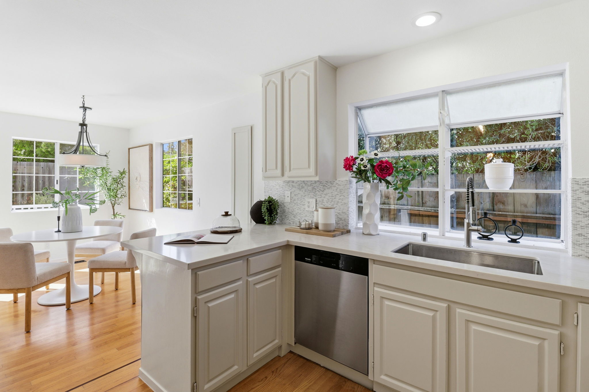  2635 Ponce Avenue, Belmont, Calfornia - 物件實景
