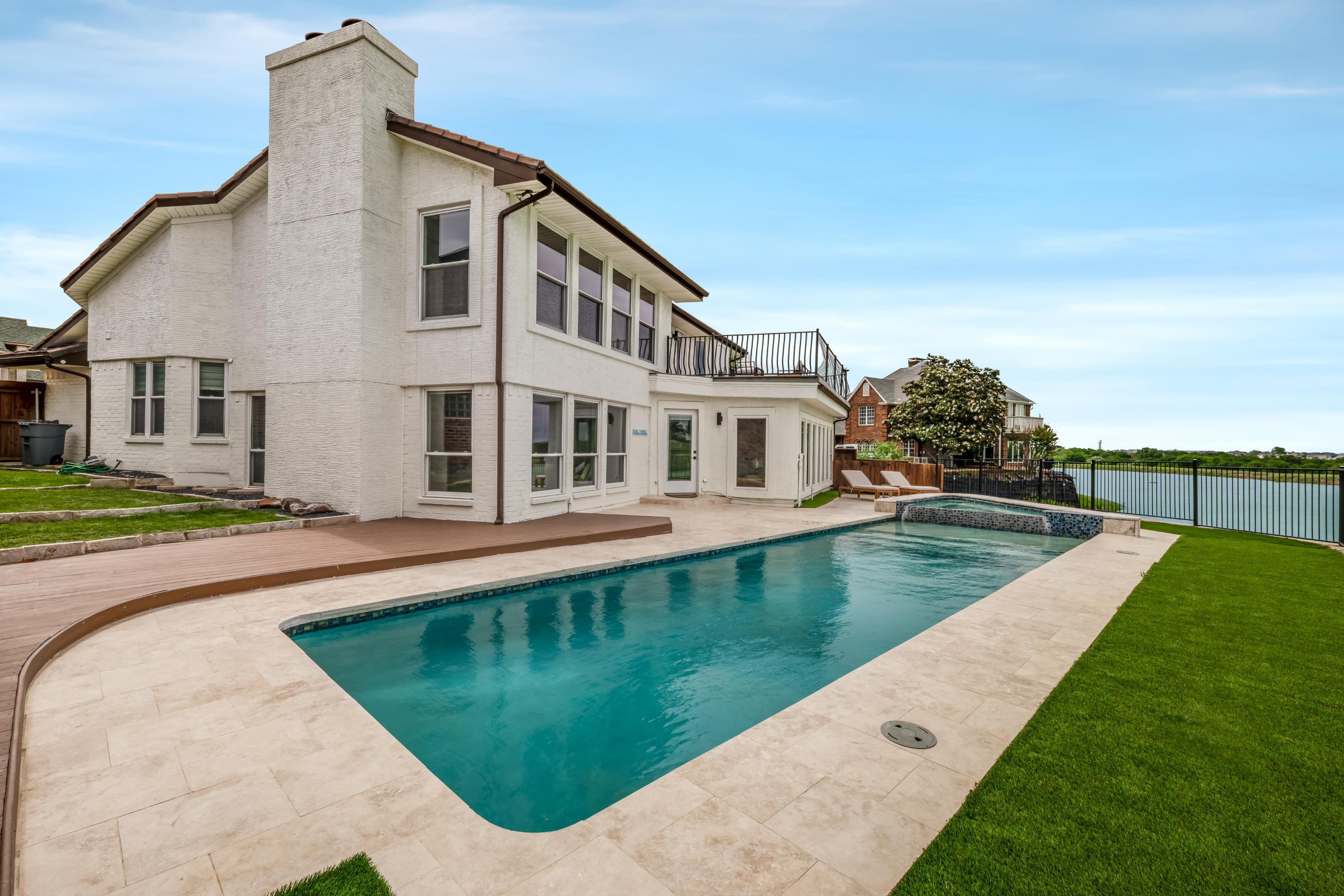  A Private Vantage Point Above the 18th Green, Sweeping Views, and a Lap Pool - 物件實景