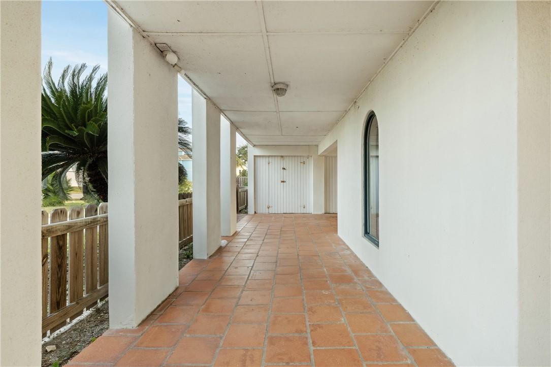 Rockport, Texas, 78382, United States, 4 Bedrooms Bedrooms, ,3 BathroomsBathrooms,Residential,For Sale,1691241