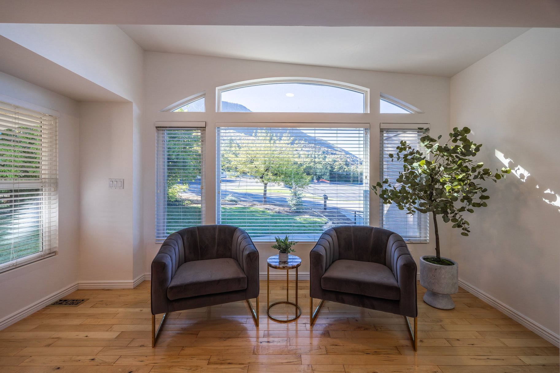  Olympus Cove Rambler with Walk-out Basement to Spacious Backyard - 物件實景
