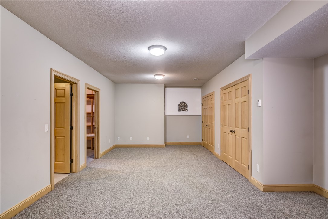 Eau Claire, Wisconsin, 54701, United States, 5 Bedrooms Bedrooms, ,4 BathroomsBathrooms,Residential,For Sale,1976179