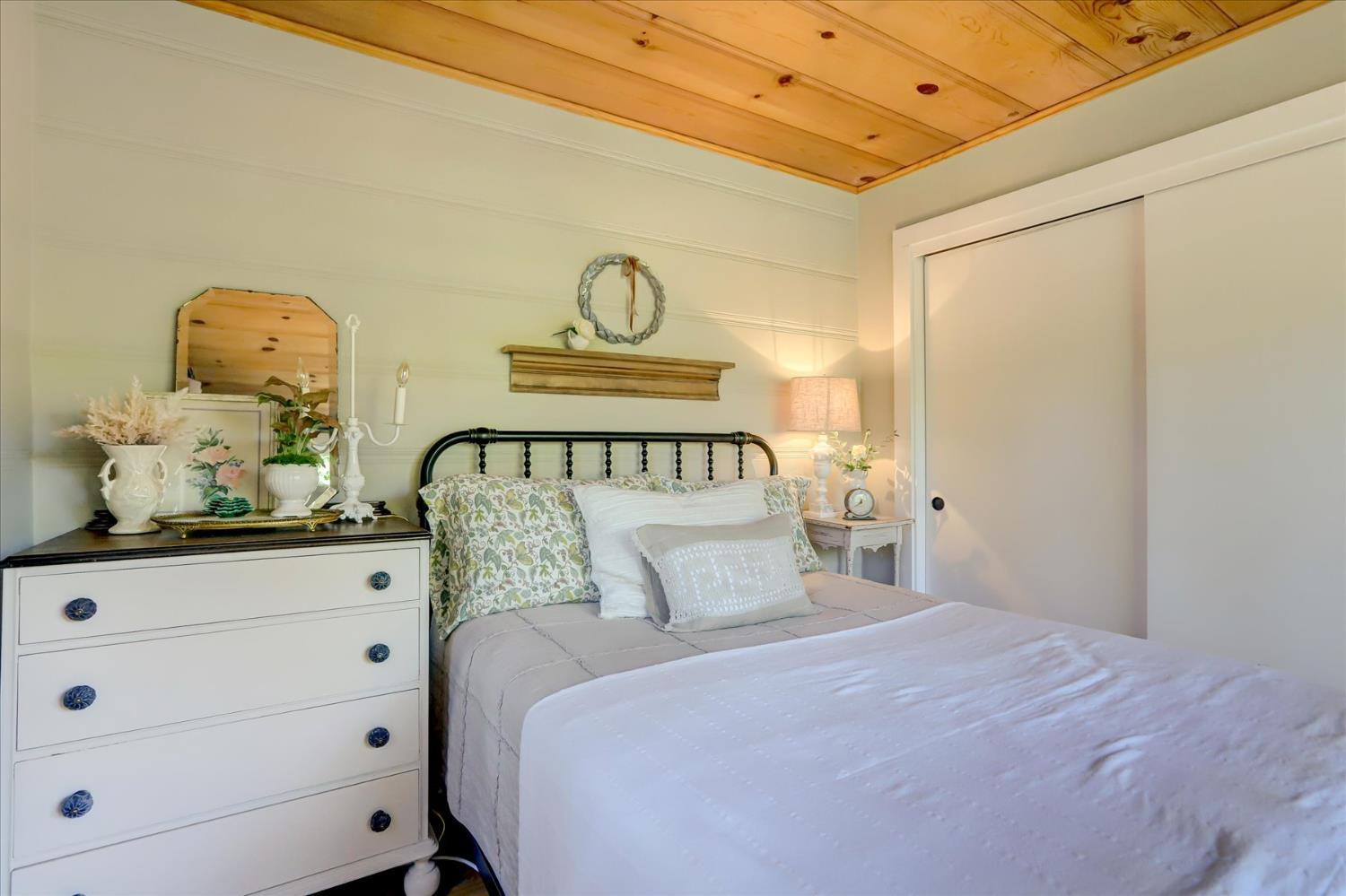 Nevada City, California, 95959, United States, 2 Bedrooms Bedrooms, ,1 BathroomBathrooms,Residential,For Sale,1982930