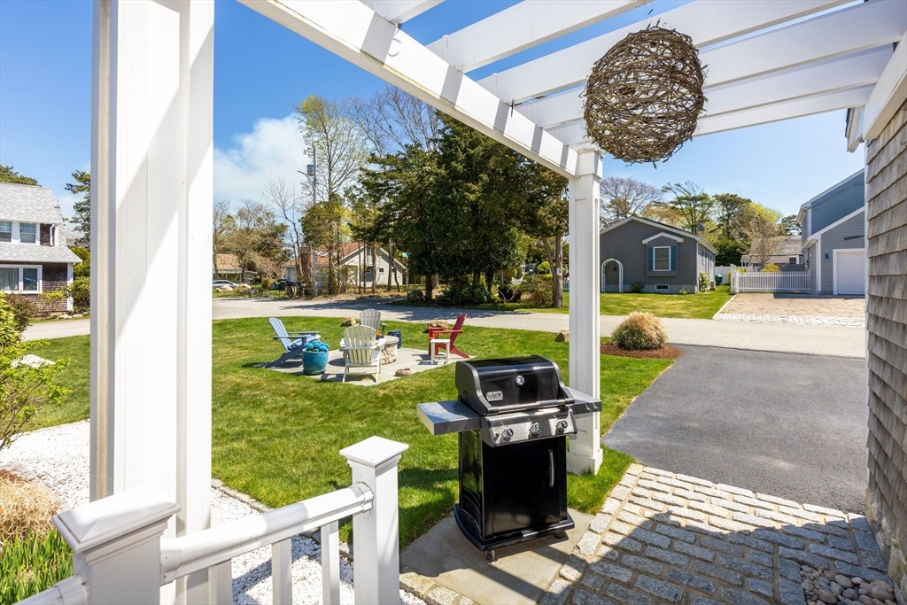 Bourne, Massachusetts, 02559, United States, 2 Bedrooms Bedrooms, ,2 BathroomsBathrooms,Residential,For Sale,1921886