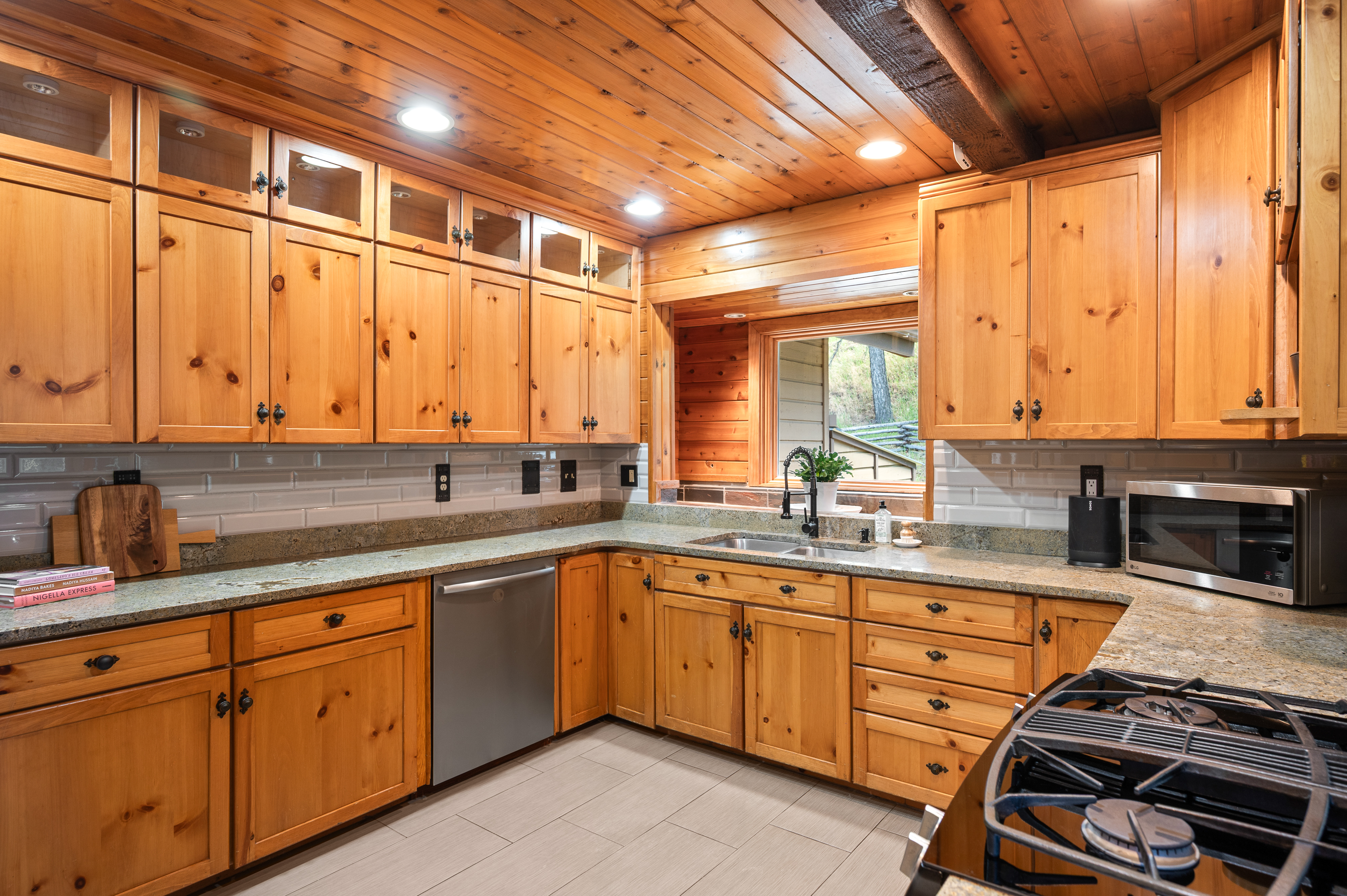  32843 Deep Forest Road, Evergreen, CO, 80439 - 物件實景
