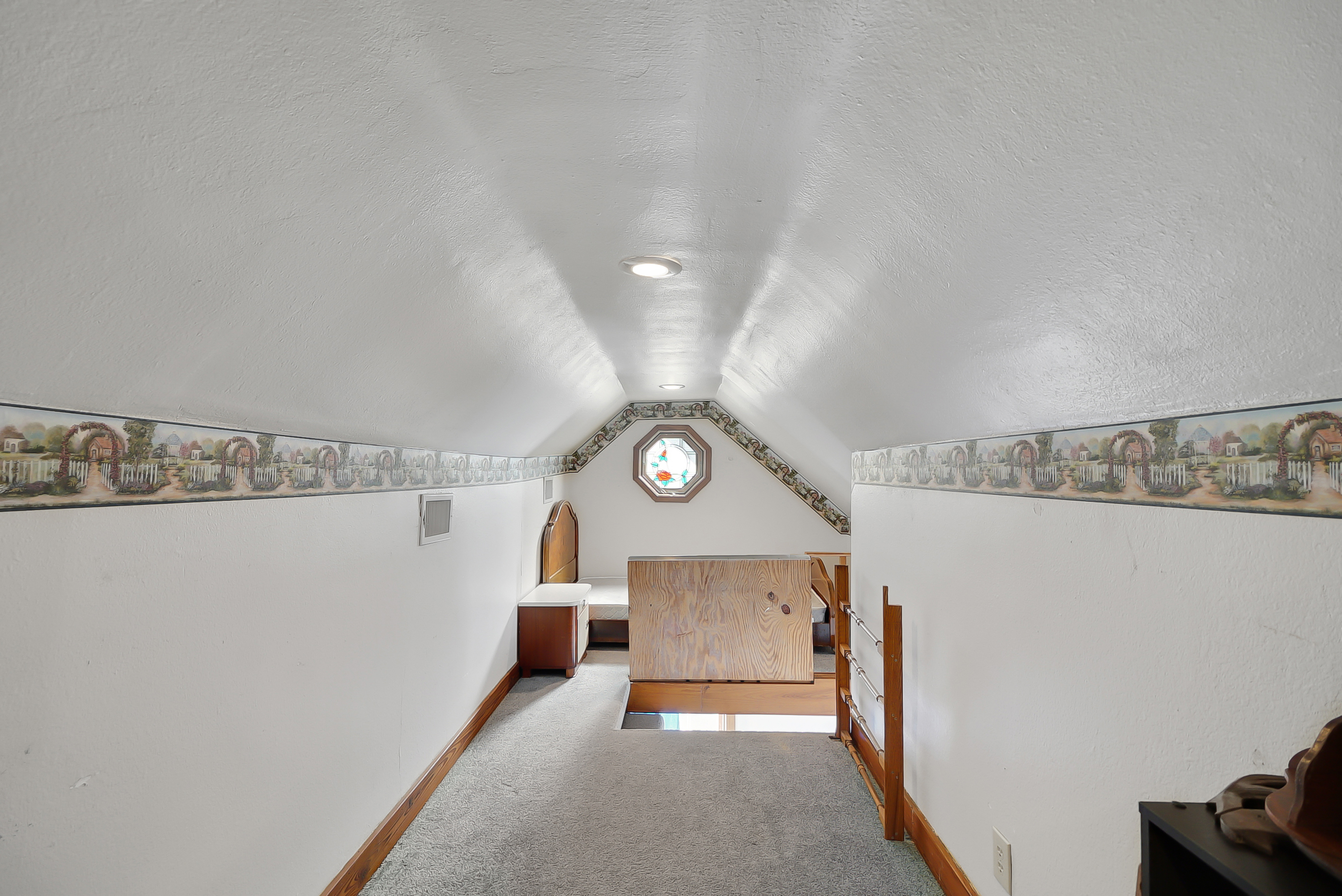 Yalaha, Florida, 34797, United States, 5 Bedrooms Bedrooms, ,4 BathroomsBathrooms,Residential,For Sale,1975837