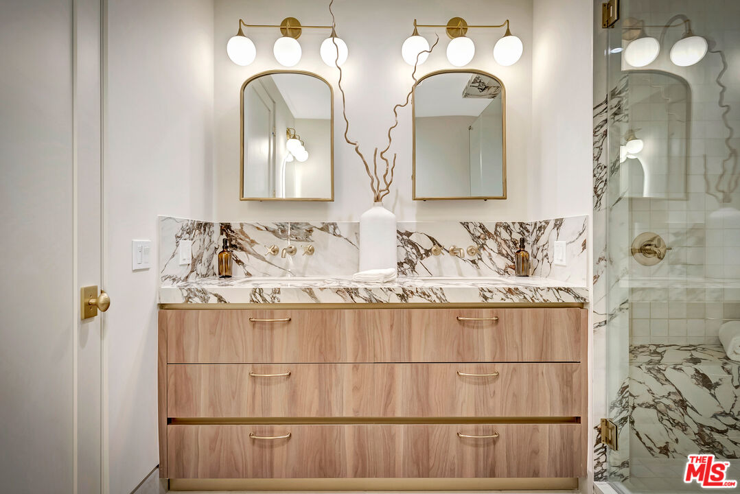 West Hollywood, California, 90069, United States, 3 Bedrooms Bedrooms, ,3 BathroomsBathrooms,Residential,For Sale,1999893