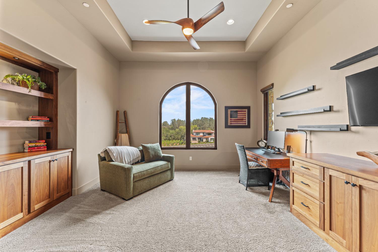 Loomis, California, 95650, United States, 4 Bedrooms Bedrooms, ,5 BathroomsBathrooms,Residential,For Sale,1939429