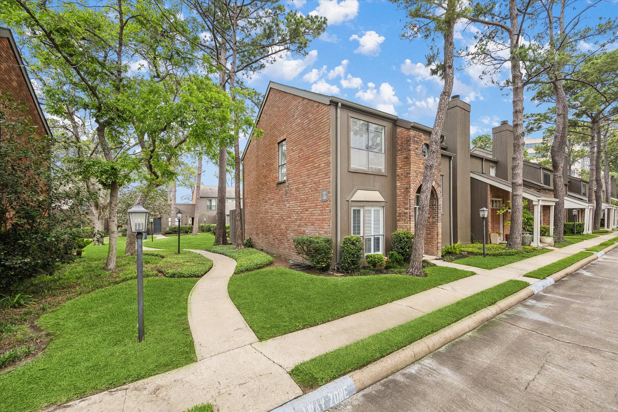  701 Bering Drive #1201 - 物件實景