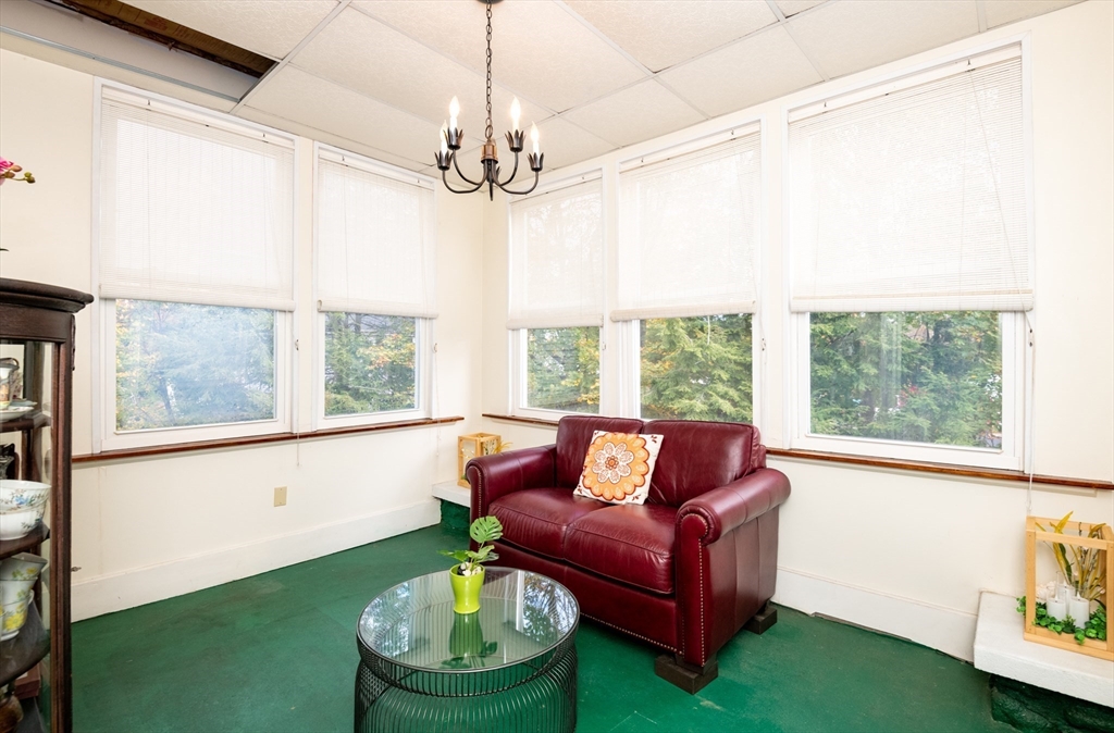 Stoneham, Massachusetts, 02180, United States, 3 Bedrooms Bedrooms, ,1 BathroomBathrooms,Residential,For Sale,1974413