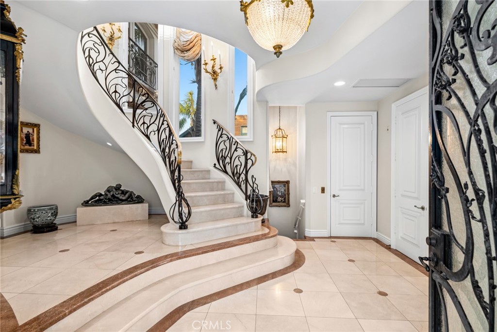 Newport Beach, California, 92661, United States, 4 Bedrooms Bedrooms, ,5 BathroomsBathrooms,Residential,For Sale,1875430