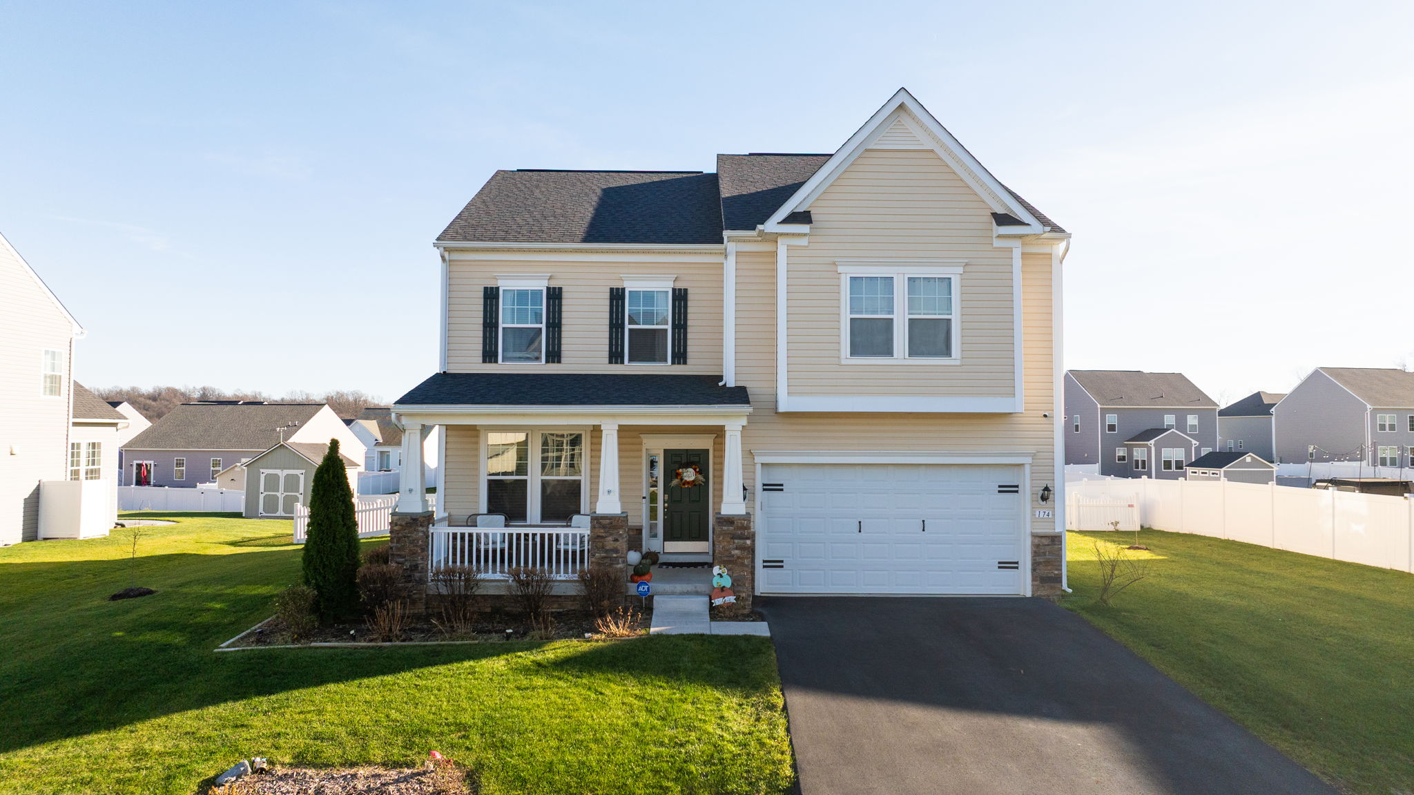 Gerrardstown, West Virginia, 25420, United States, 4 Bedrooms Bedrooms, ,Residential,For Sale,2002538