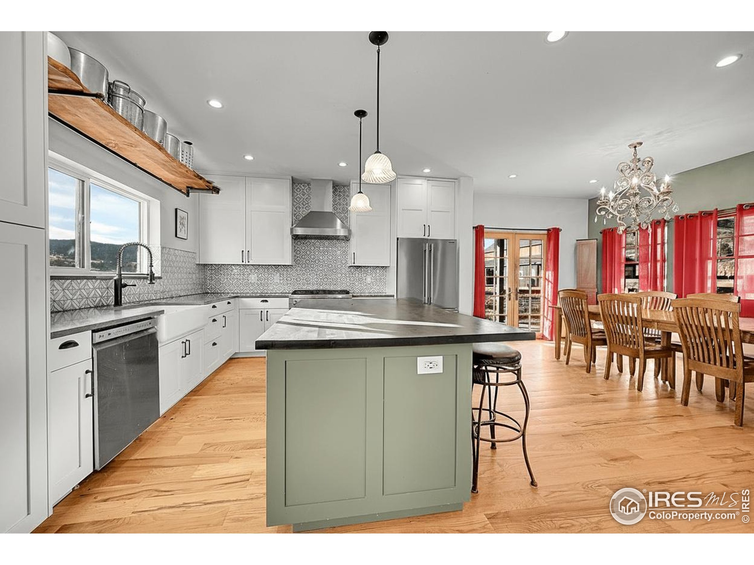 Lyons, Colorado, 80540, United States, 4 Bedrooms Bedrooms, ,2 BathroomsBathrooms,Residential,For Sale,1991914