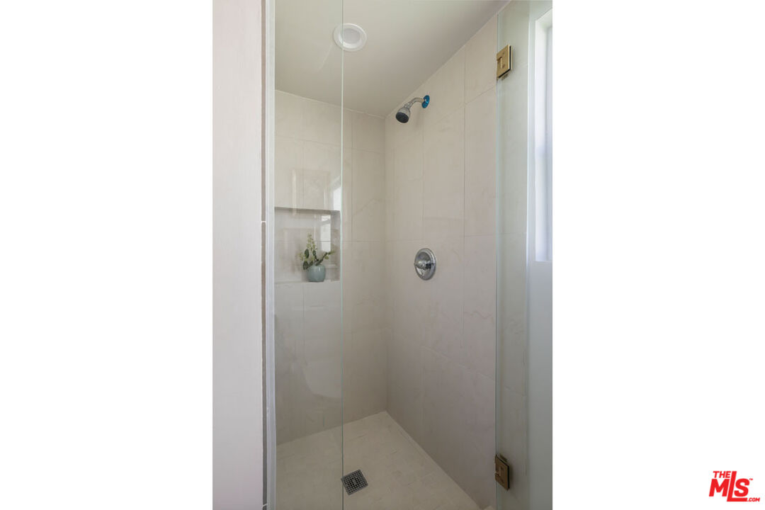 Los Angeles, California, 90065, United States, 4 Bedrooms Bedrooms, ,5 BathroomsBathrooms,Residential,For Sale,2002070