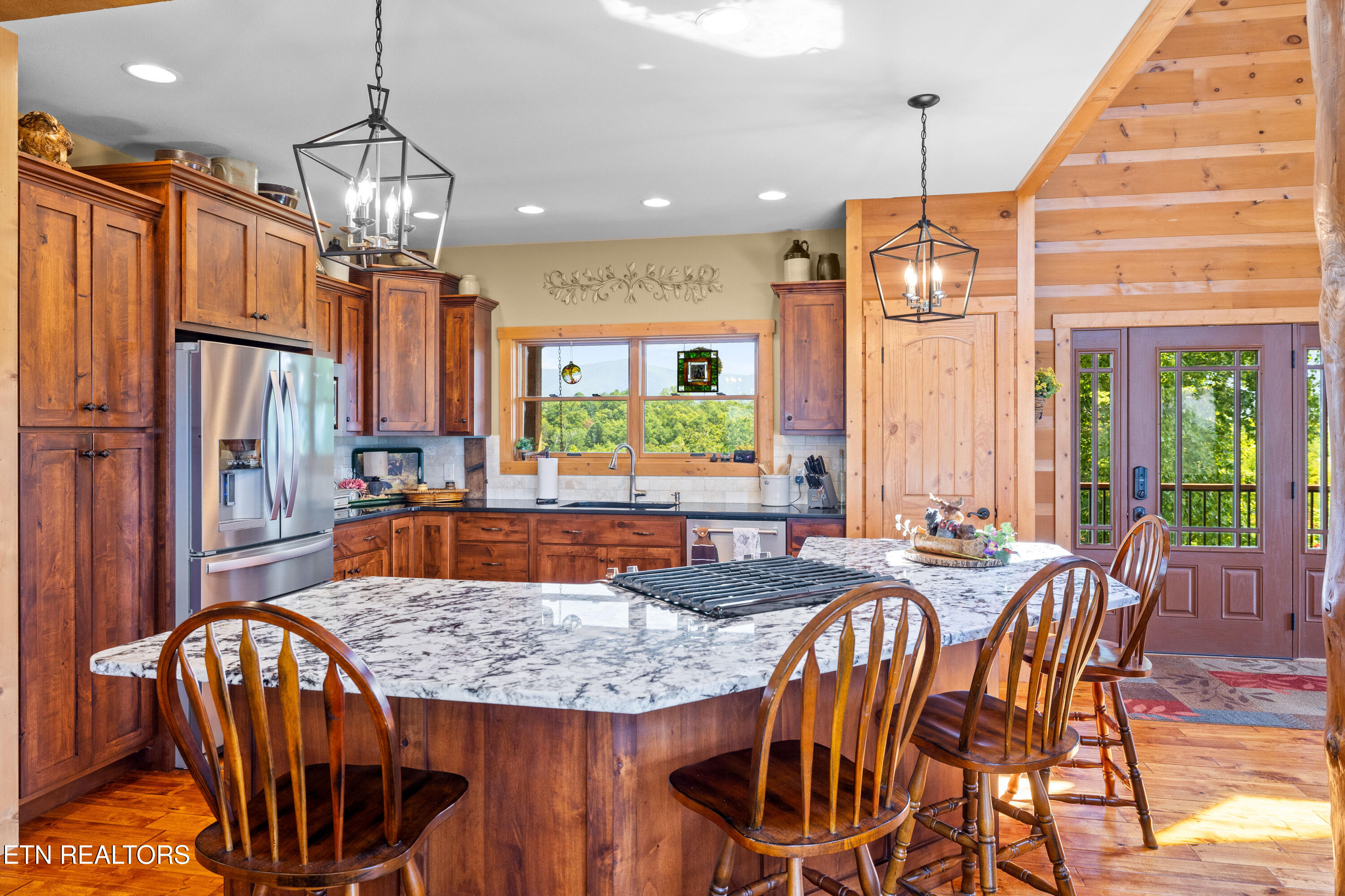 Sevierville, Tennessee, 37862, United States, 3 Bedrooms Bedrooms, ,3 BathroomsBathrooms,Residential,For Sale,1979377