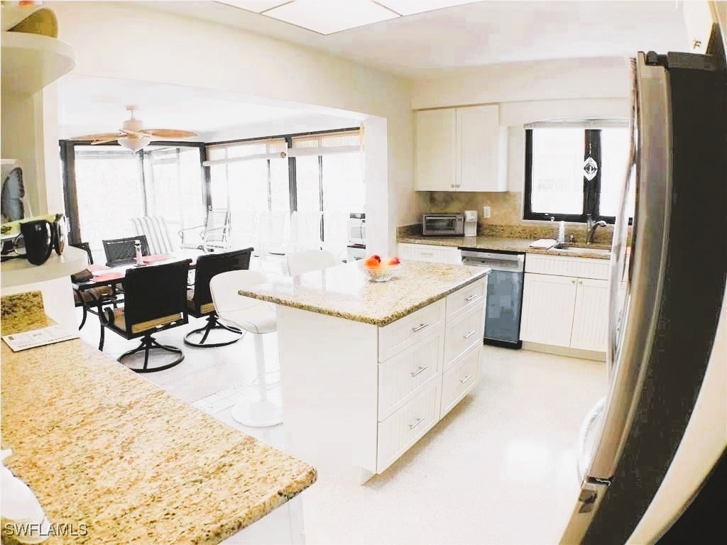 Fort Myers Beach, Florida, 33931, United States, 2 Bedrooms Bedrooms, ,3 BathroomsBathrooms,Residential,For Sale,1976709