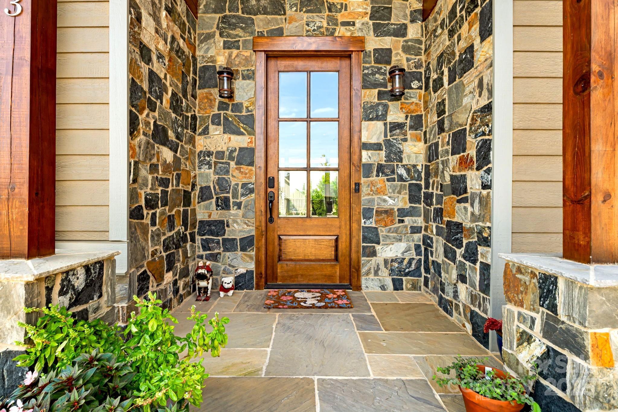 Mills River, North Carolina, 28759, United States, 3 Bedrooms Bedrooms, ,3 BathroomsBathrooms,Residential,For Sale,1992072