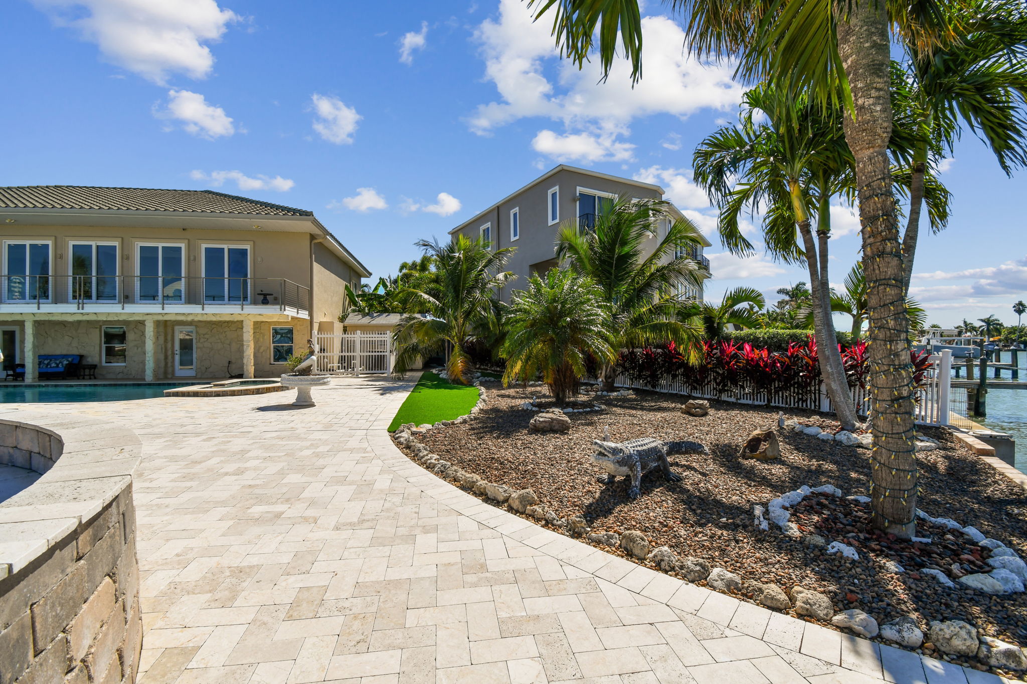 Madeira Beach, Florida, 33708, United States, 6 Bedrooms Bedrooms, ,6 BathroomsBathrooms,Residential,For Sale,1975666