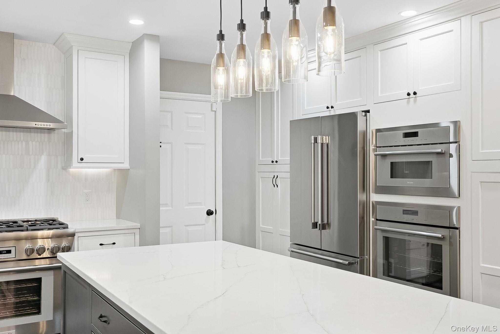 Cortlandt Manor, New York, 10567, United States, 4 Bedrooms Bedrooms, ,3 BathroomsBathrooms,Residential,For Sale,1987823