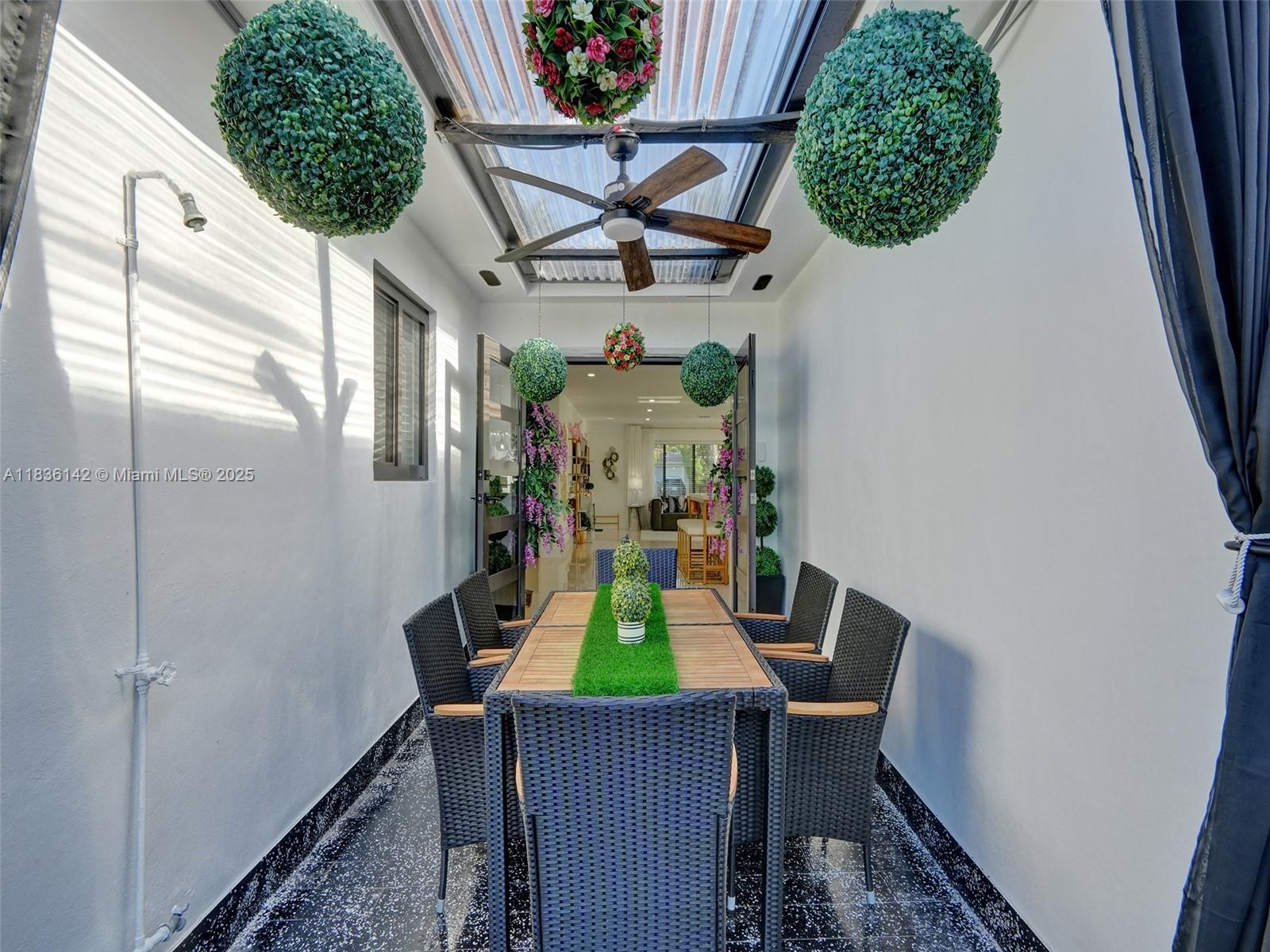 Hollywood, Florida, 33019, United States, 3 Bedrooms Bedrooms, ,2 BathroomsBathrooms,Residential,For Sale,1898660