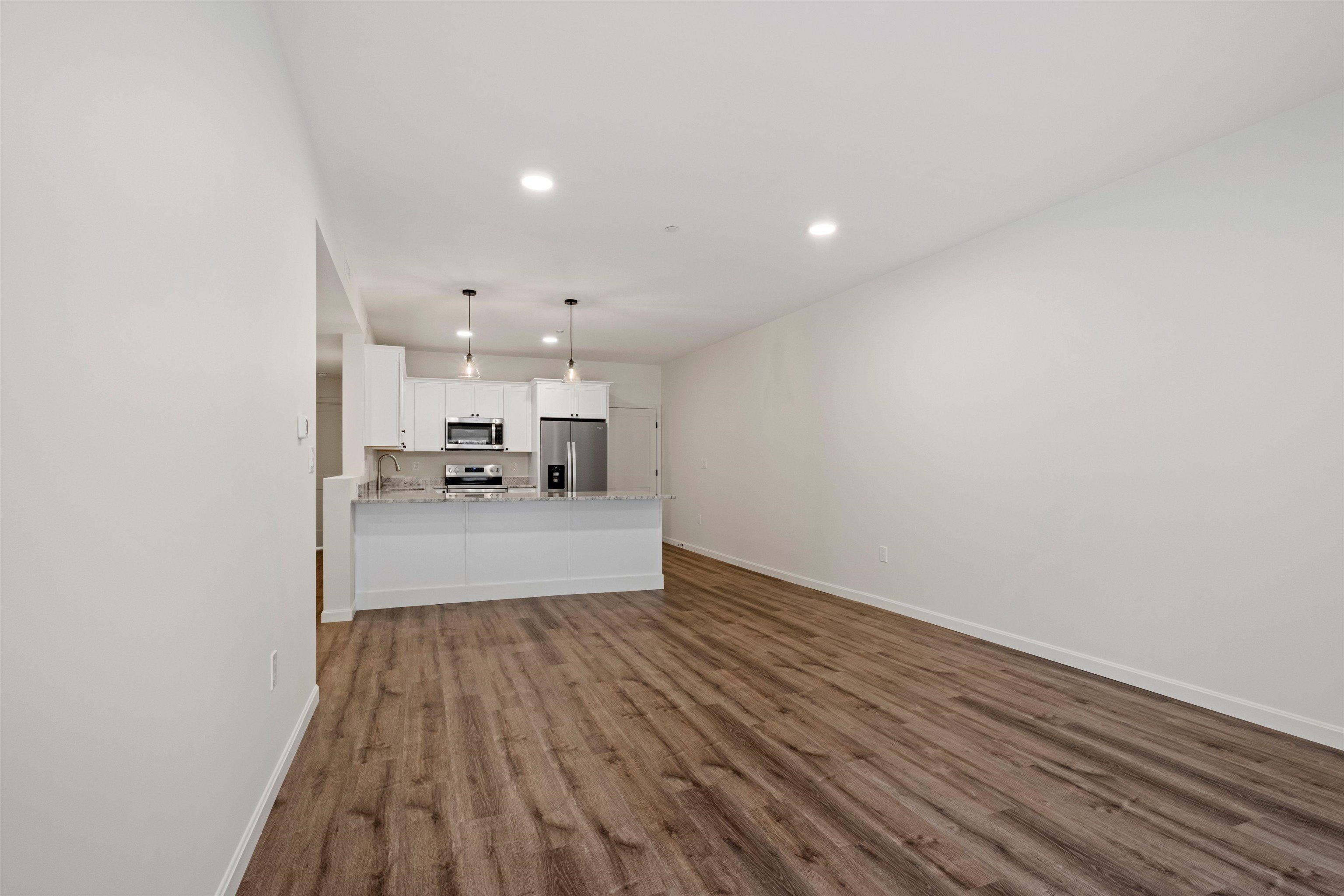 Lincoln, New Hampshire, 03251, United States, 3 Bedrooms Bedrooms, ,2 BathroomsBathrooms,Residential,For Sale,1937104
