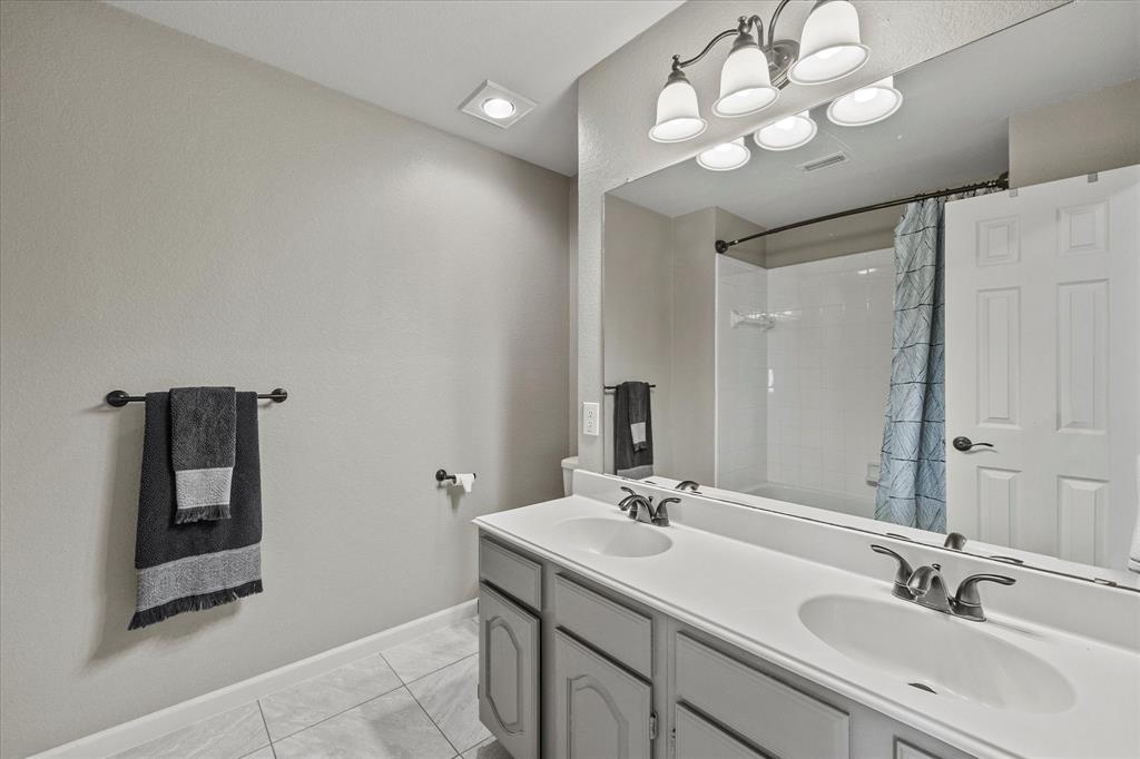 Rockwall, Texas, 75087, United States, 5 Bedrooms Bedrooms, ,4 BathroomsBathrooms,Residential,For Sale,1838484