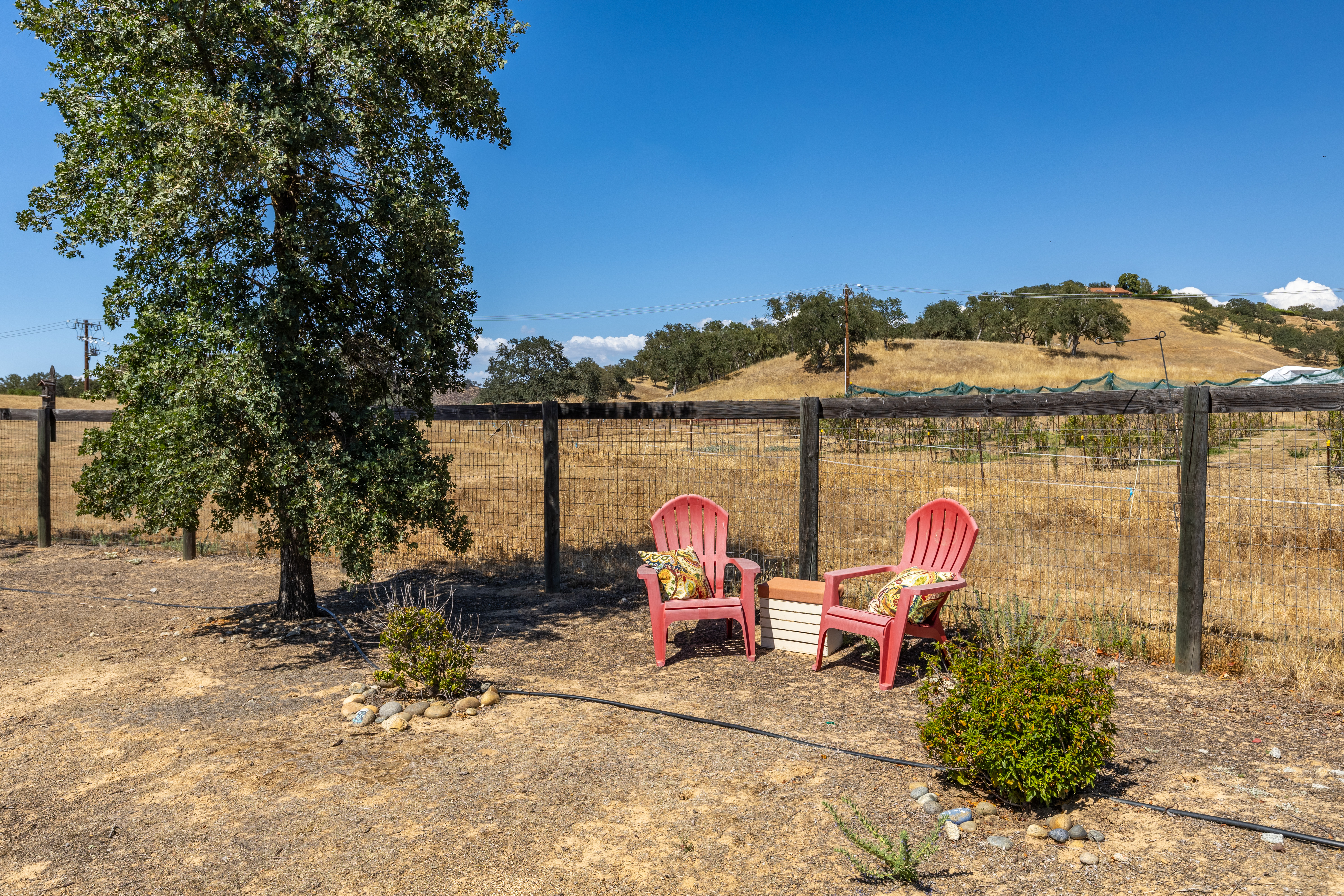  Stunning Lake Nacimiento Retreat with 6-Car Garage, Workshop & RV/Boat Parking - 物件實景