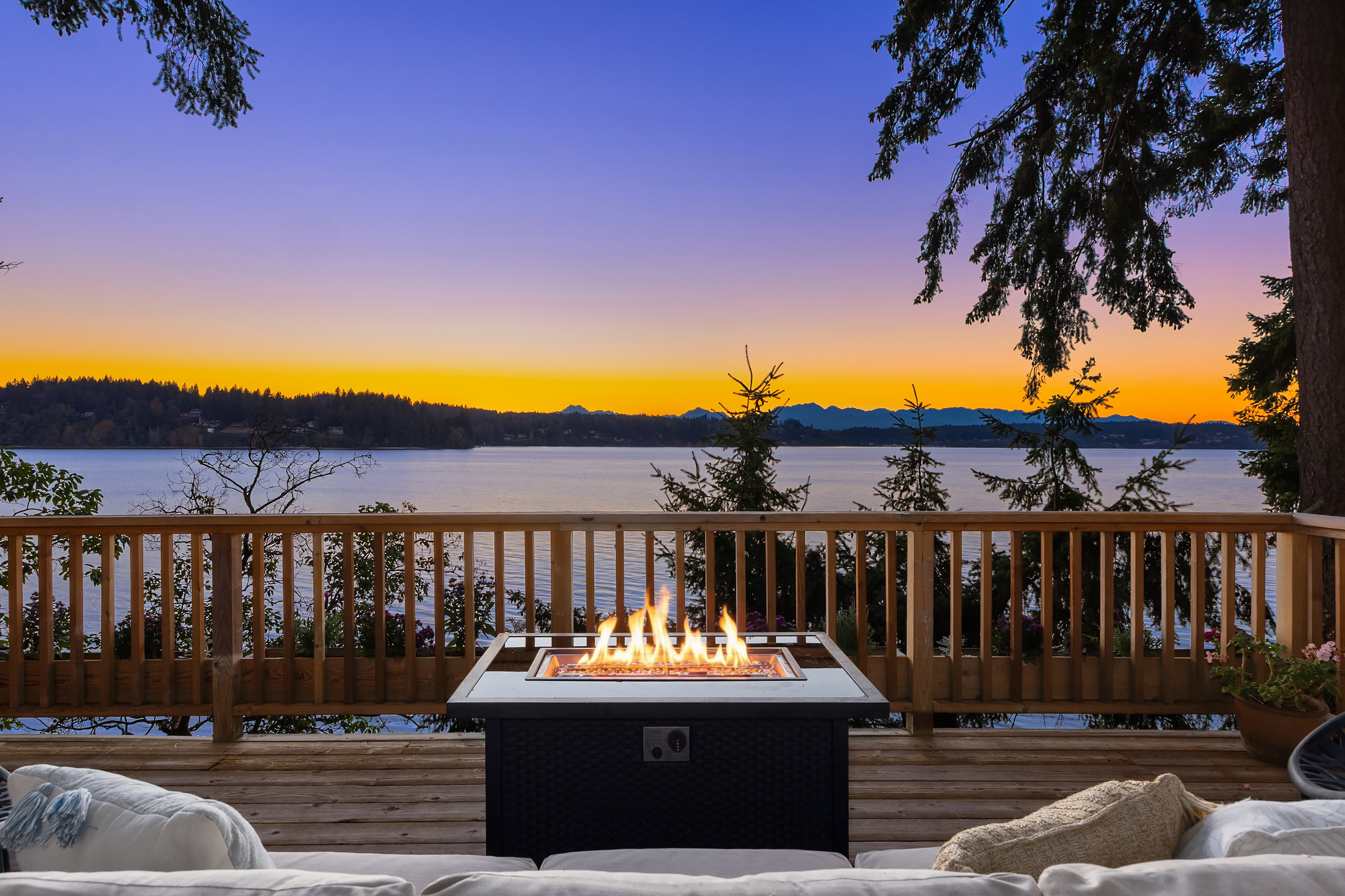  8405 Hansen Road Northeast, Bainbridge Island, WA 98110 - 物件實景