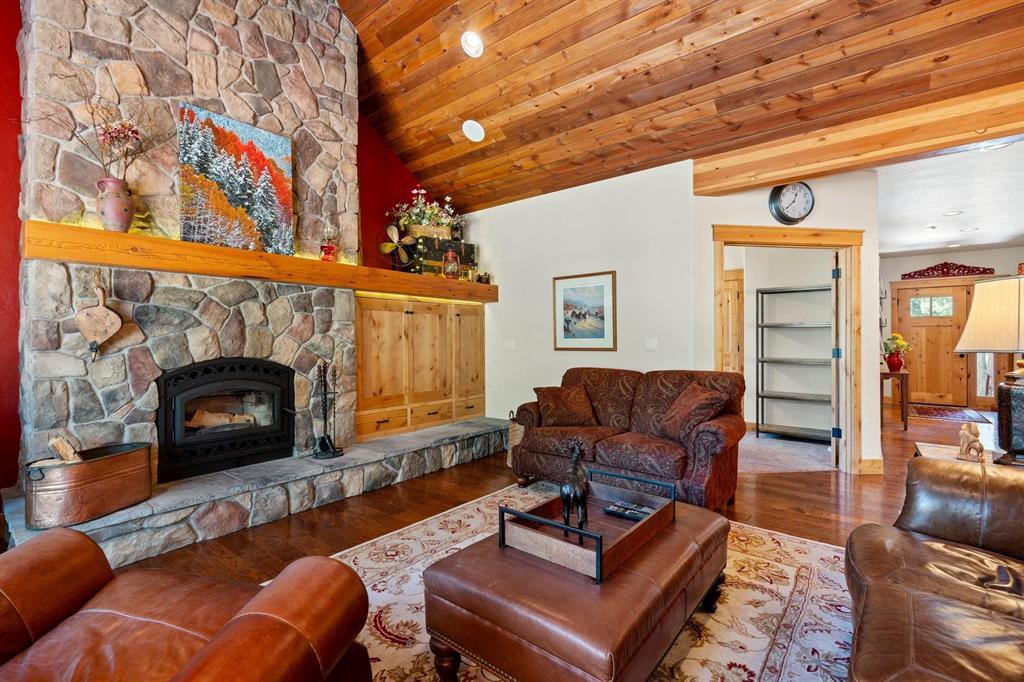 Durango, Colorado, 81301, United States, 4 Bedrooms Bedrooms, ,2 BathroomsBathrooms,Residential,For Sale,1795350