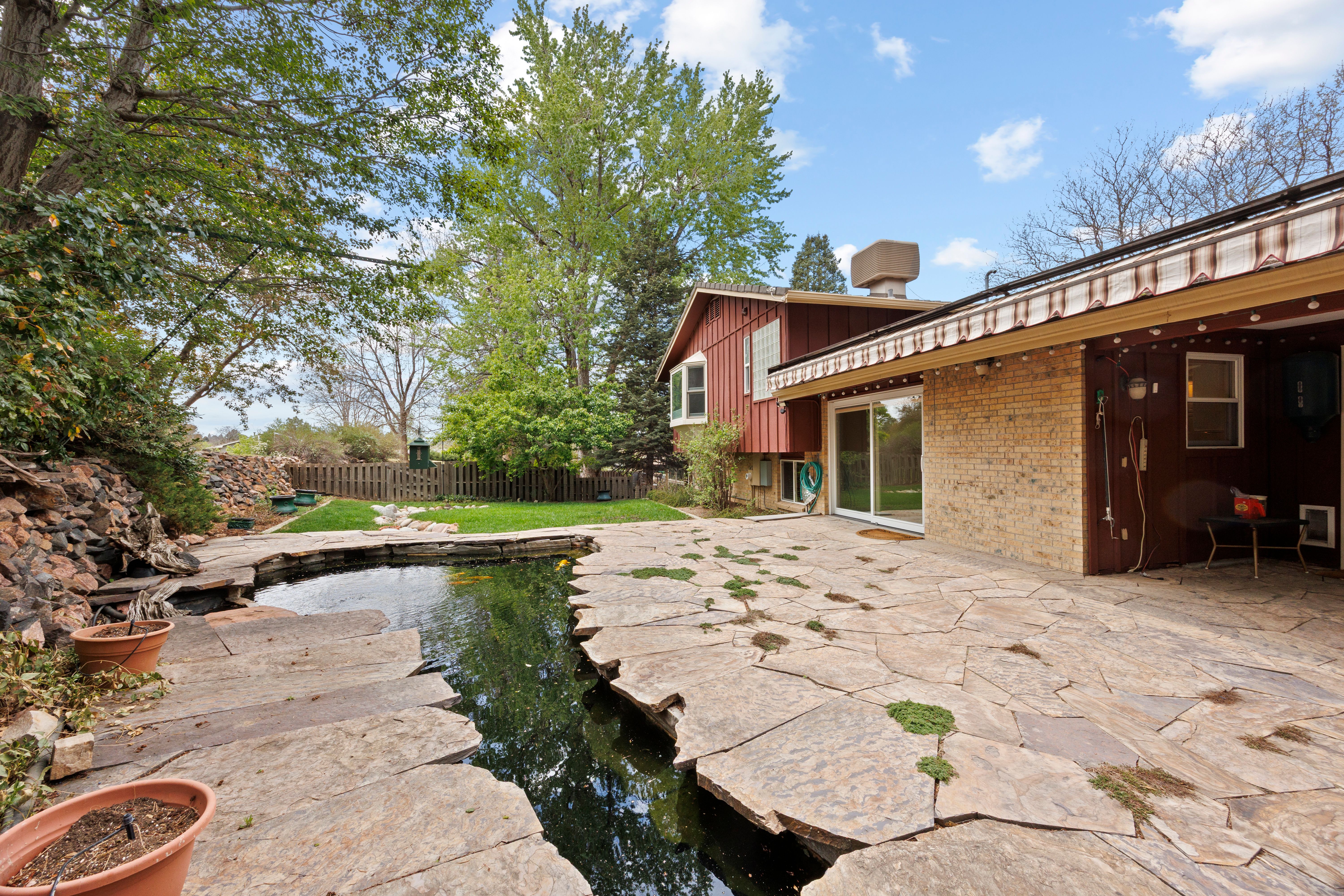  Beautifully Updated Home On Cul-De-Sac In Desirable Heritage Place Neighborhood - 物件實景