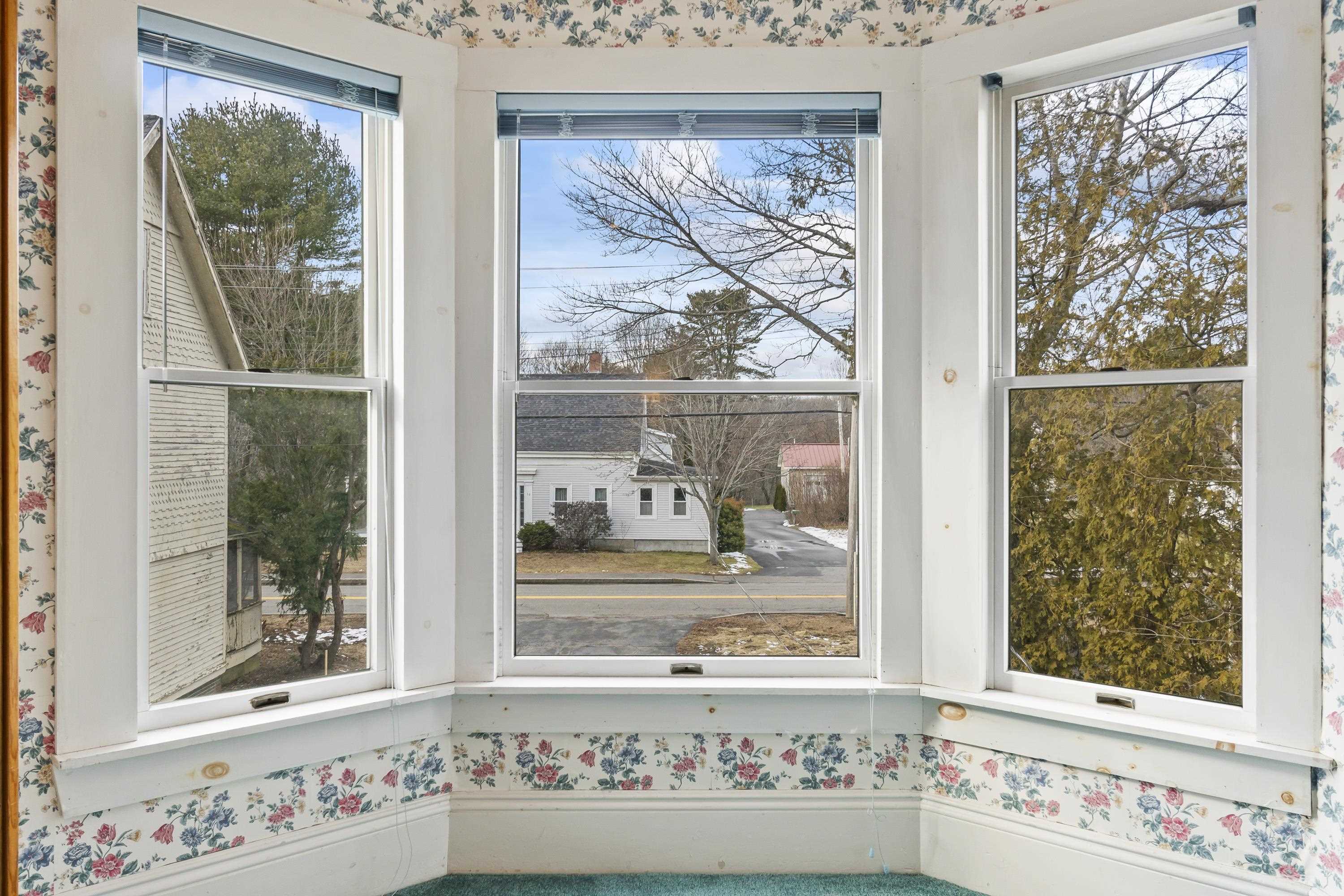 Kittery, Maine, 03904, United States, 5 Bedrooms Bedrooms, ,2 BathroomsBathrooms,Residential,For Sale,1924393