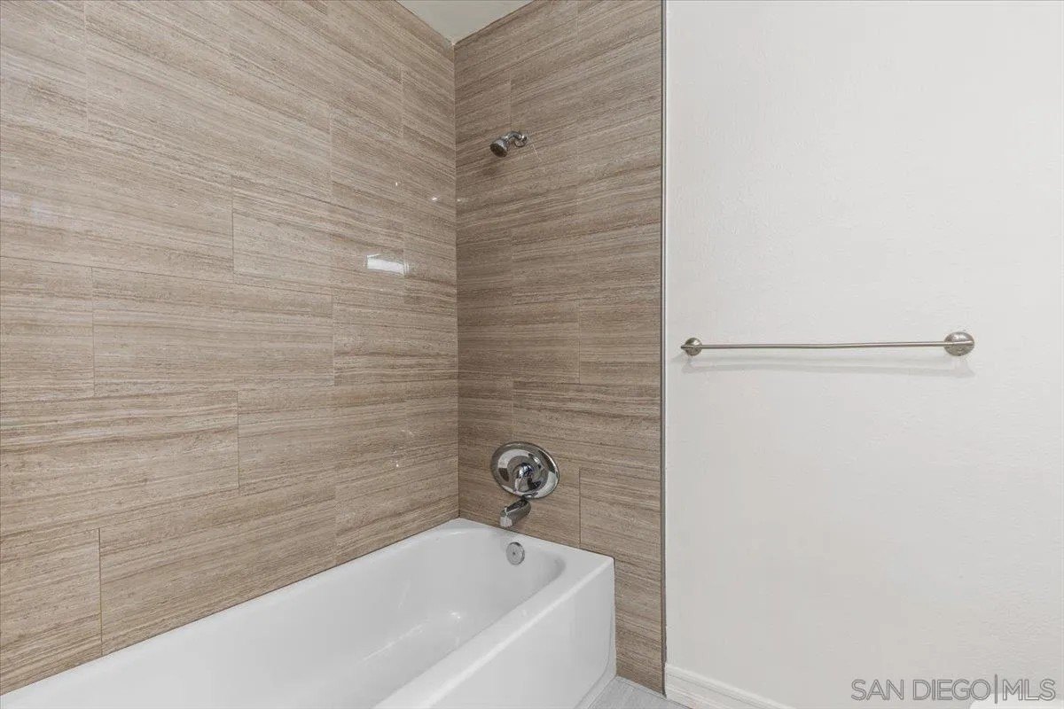 Solana Beach, California, 92075, United States, 2 Bedrooms Bedrooms, ,1 BathroomBathrooms,Residential,For Sale,1911120