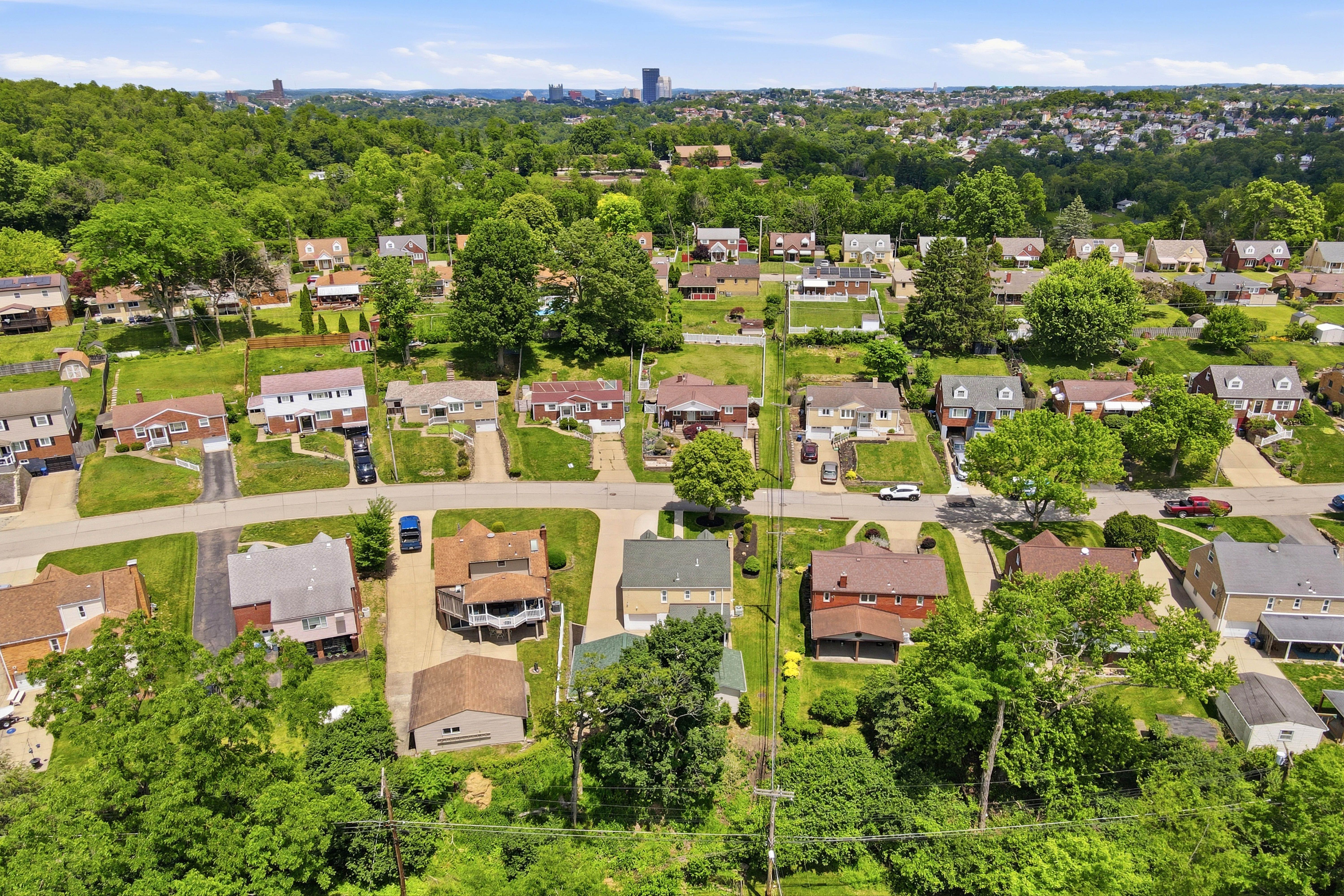  974 Kirsopp Avenue, Pittsburgh, PA 15220 - 物件實景