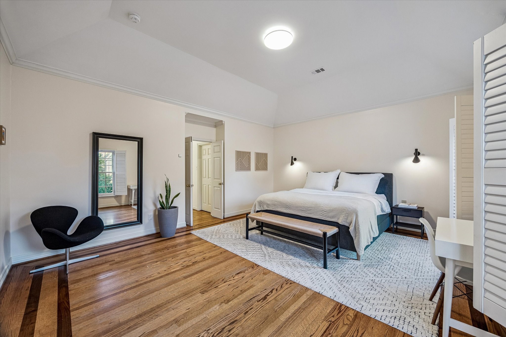  5732 Longmont Lane - 物件實景