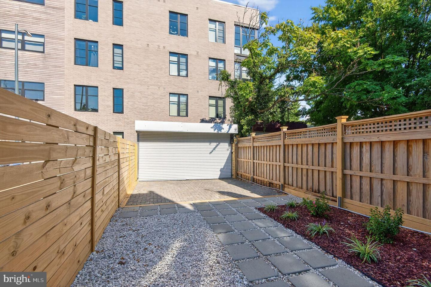 Washington, District of Columbia, 20010, United States, 3 Bedrooms Bedrooms, ,3 BathroomsBathrooms,Residential,For Sale,1938669